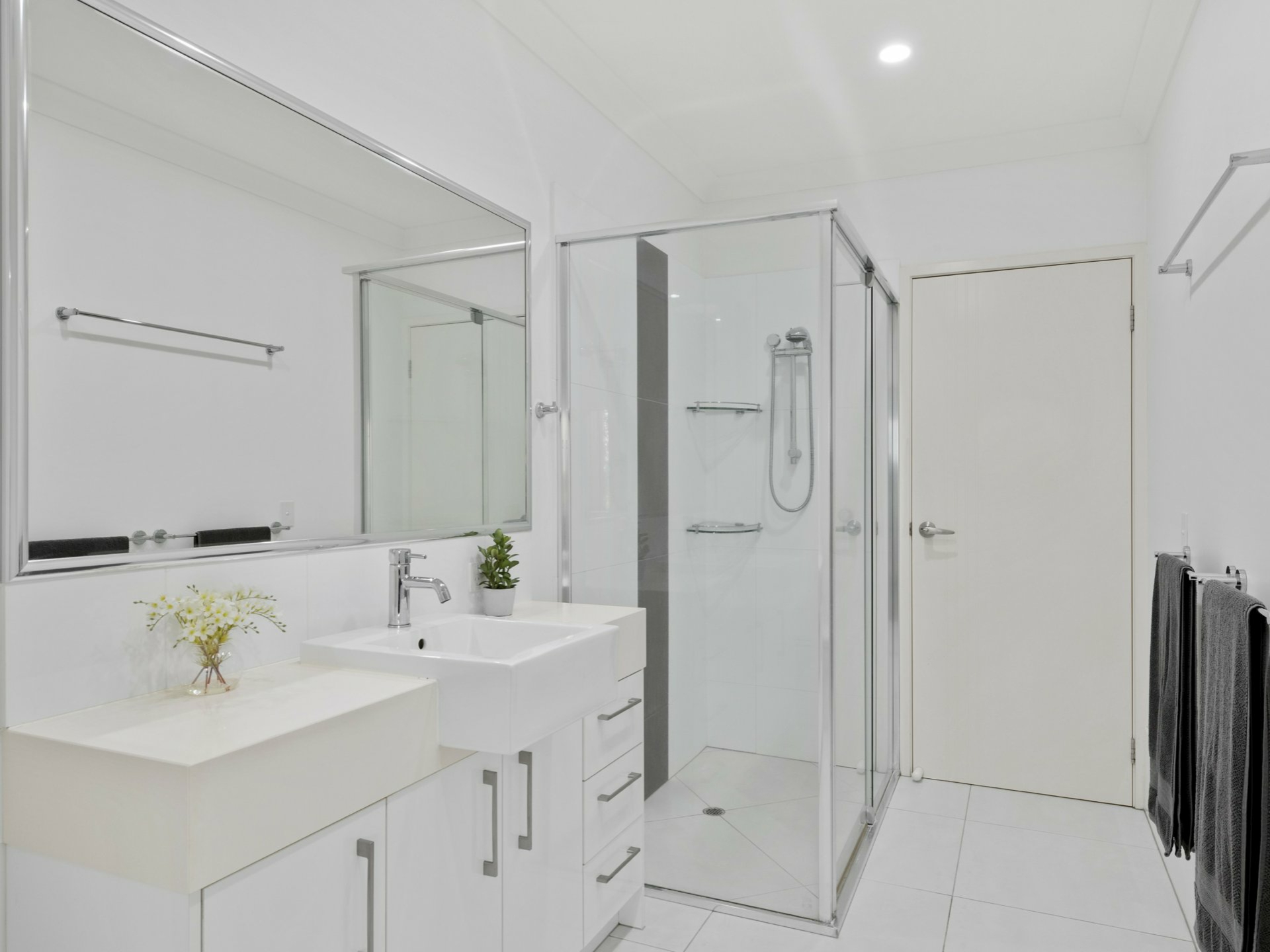 5/46 Regatta Boulevard, BIRTINYA