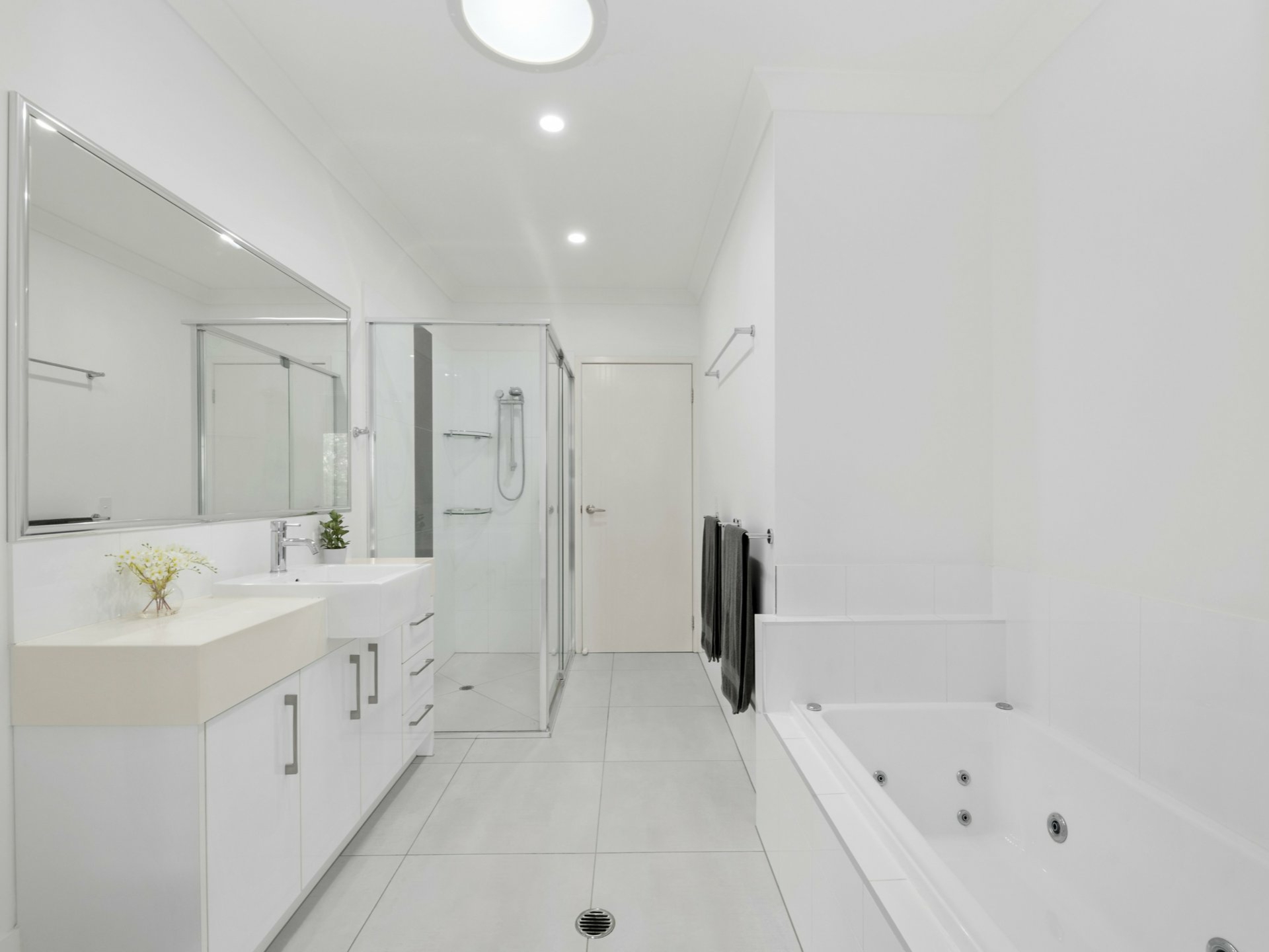 5/46 Regatta Boulevard, BIRTINYA