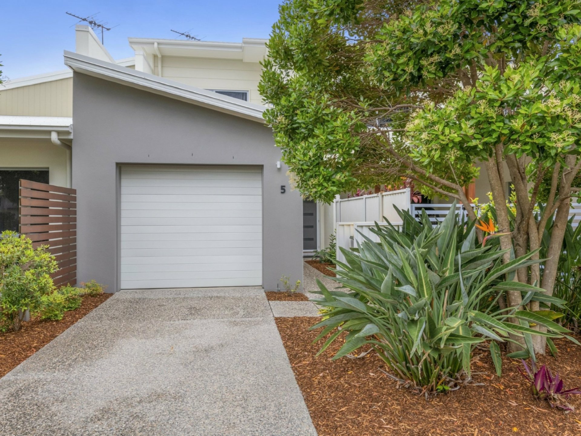 5/46 Regatta Boulevard, BIRTINYA