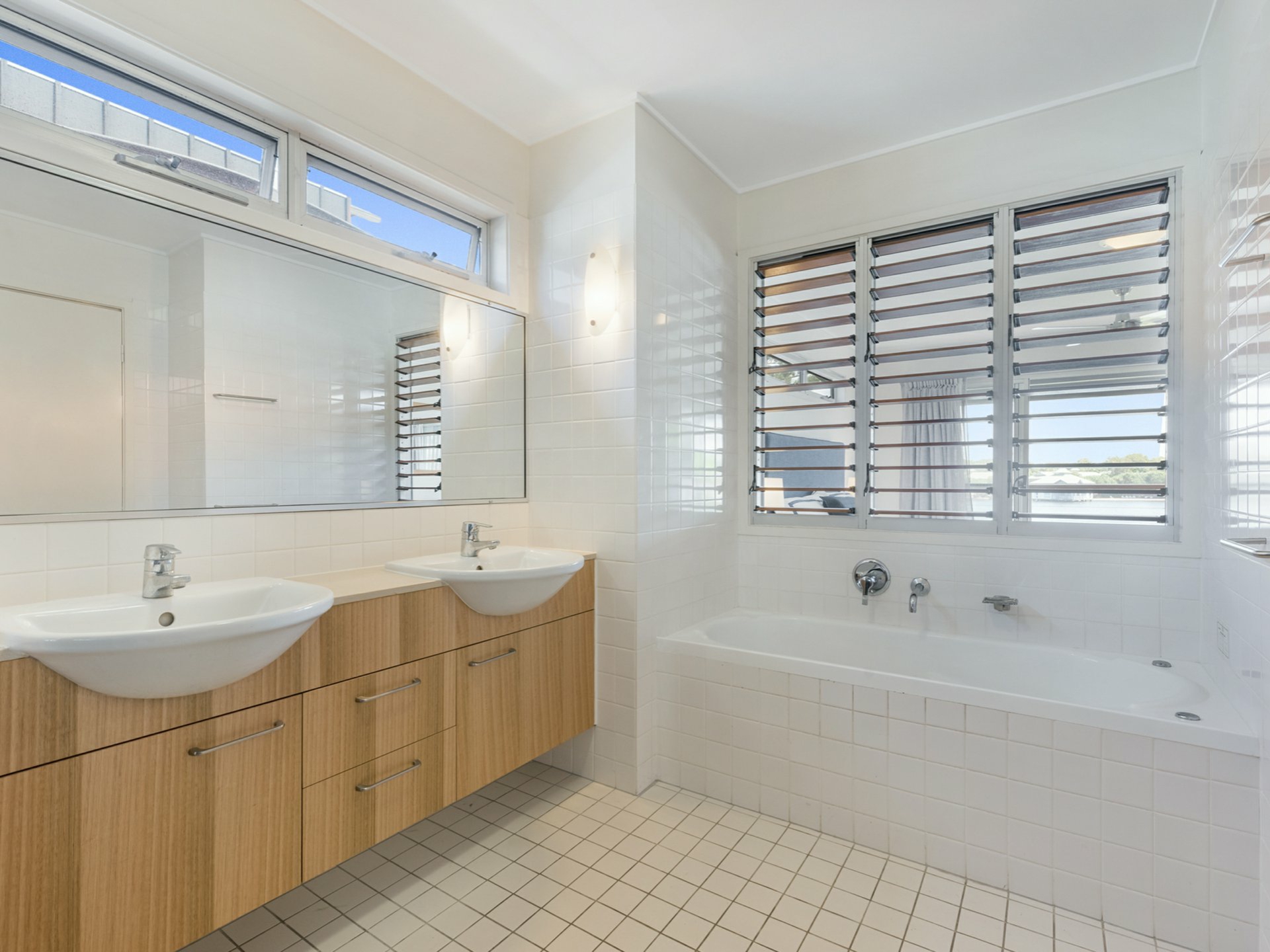 42/80 North Shore Road, TWIN WATERS