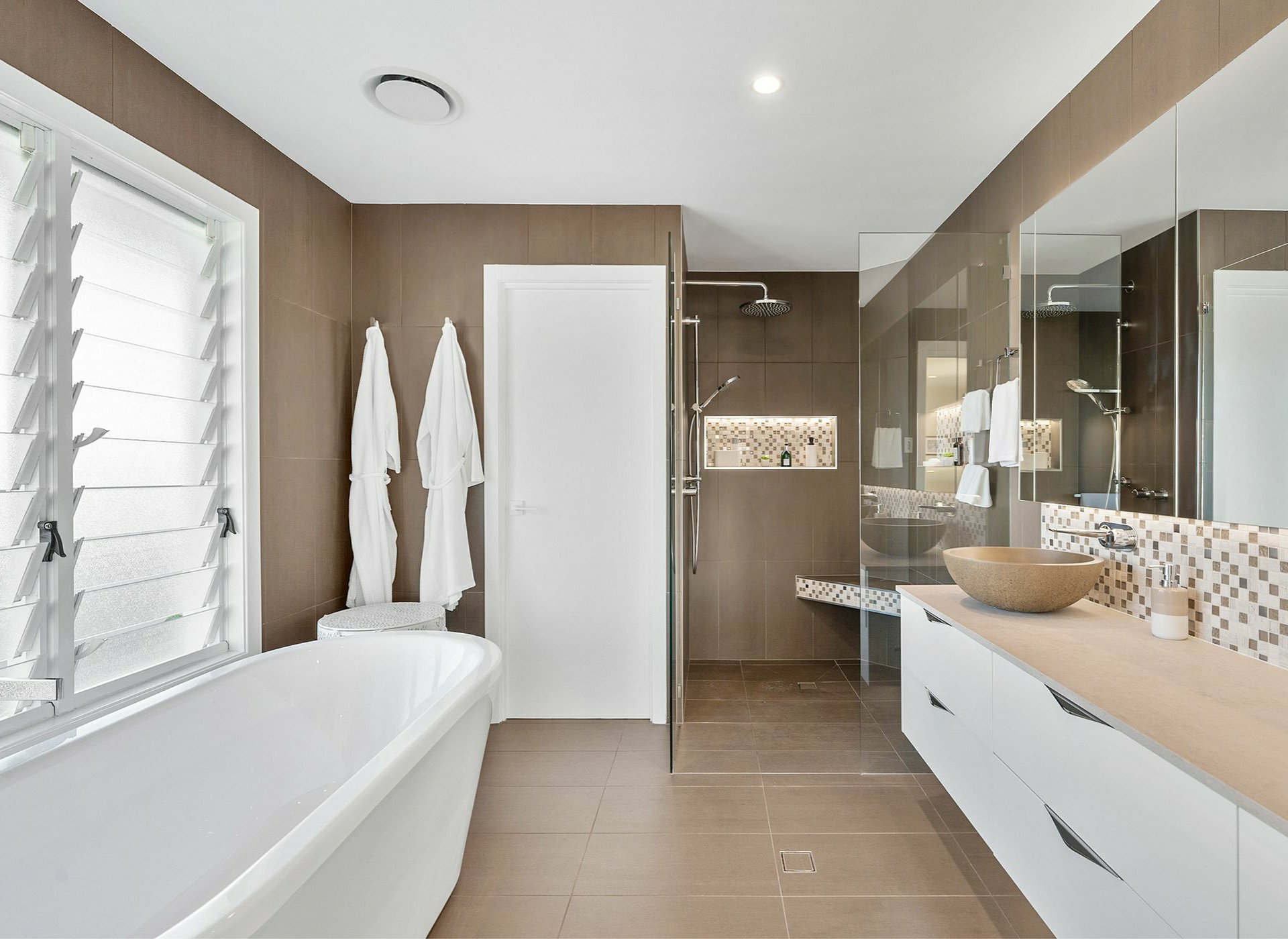 38 Stillwater Drive, TWIN WATERS