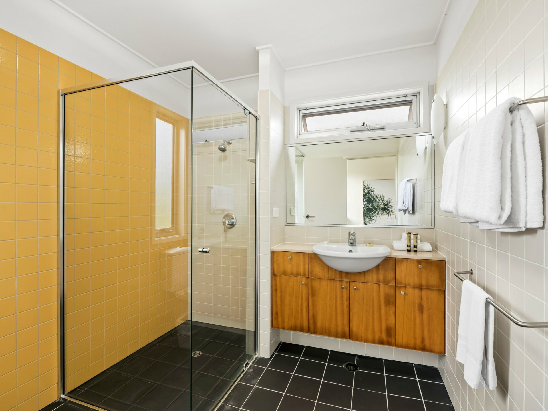 56/80 North Shore Road, TWIN WATERS