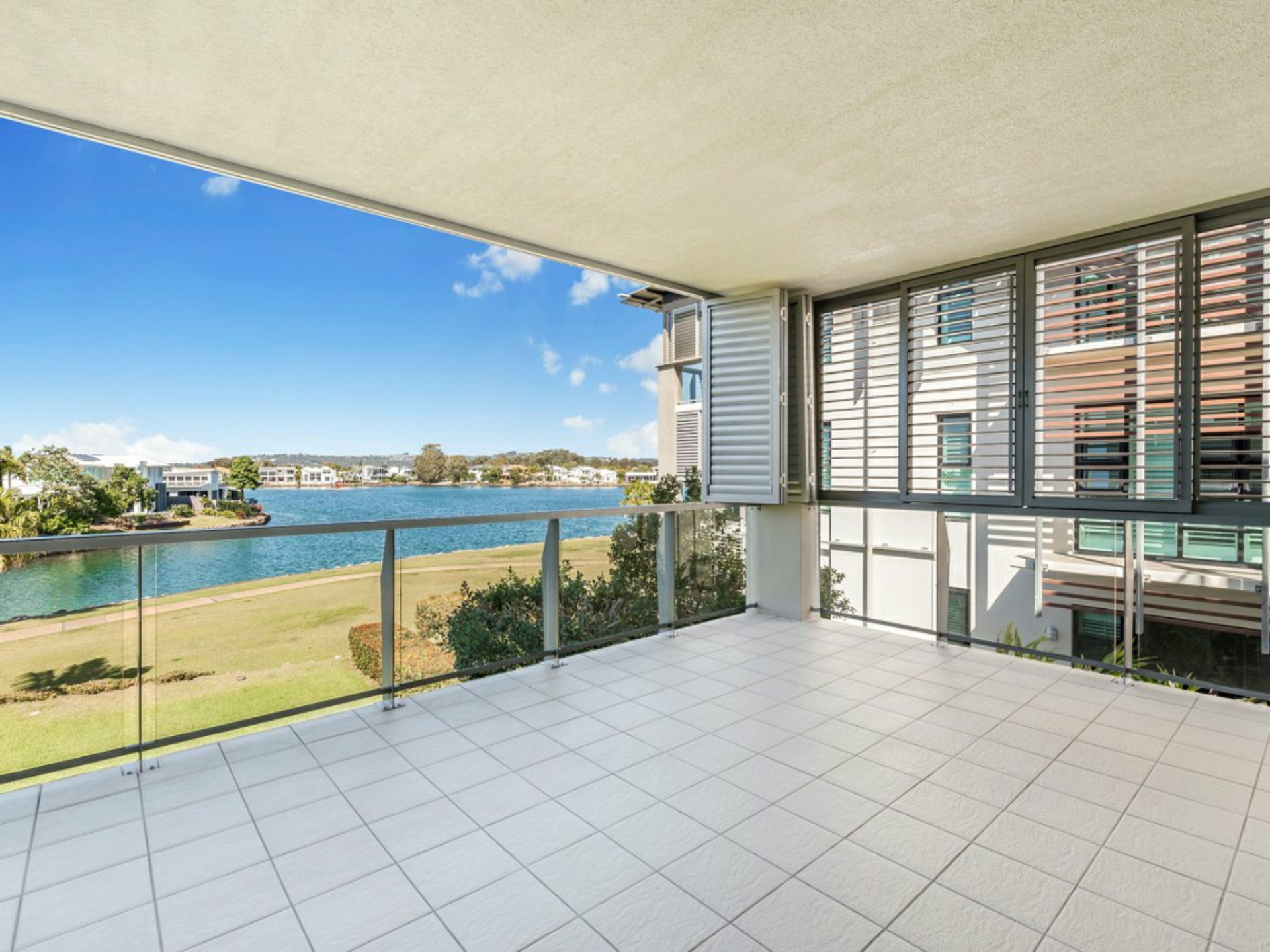 42/20 Baywater Drive, TWIN WATERS