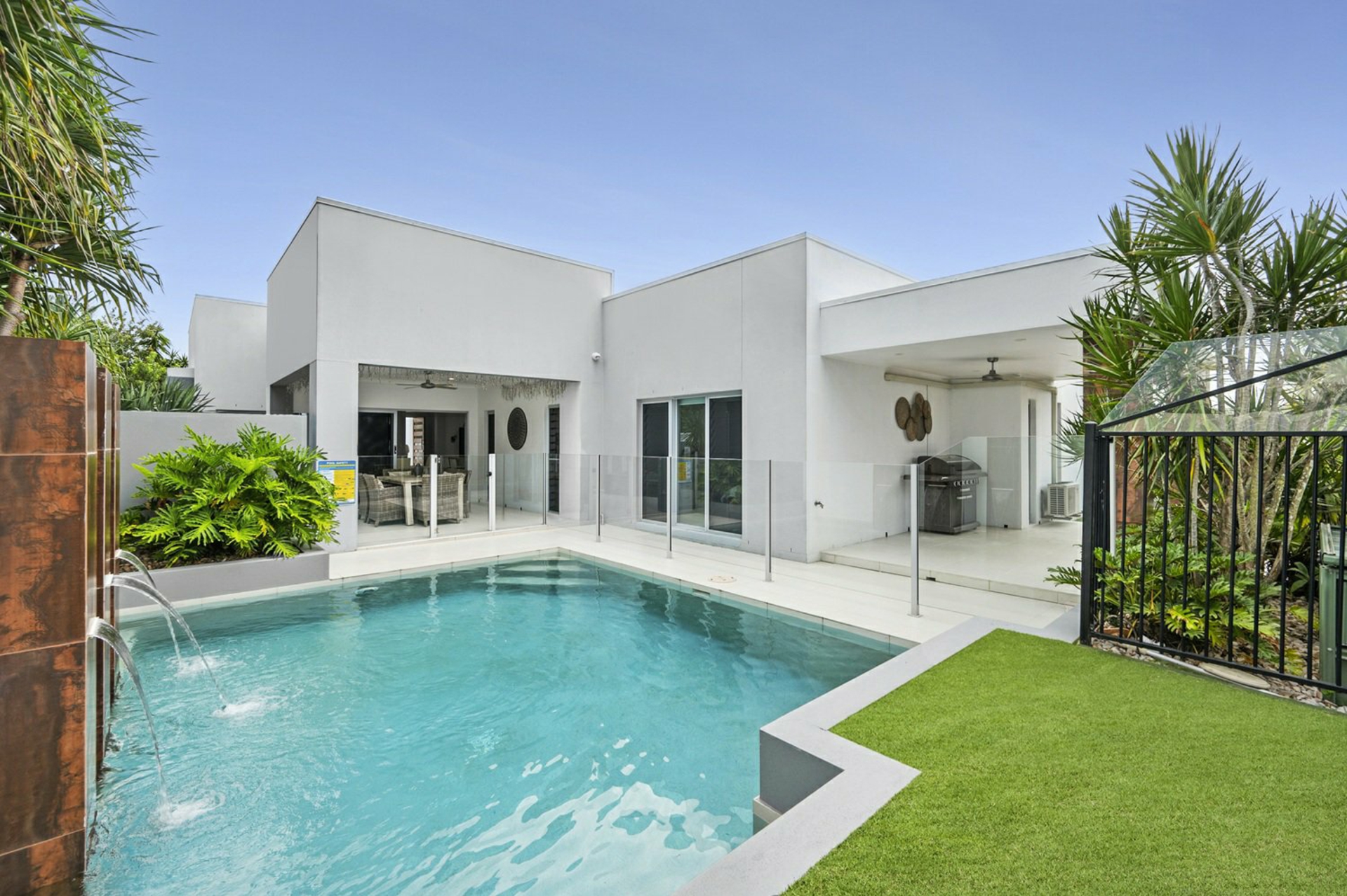 55 Baywater Drive, TWIN WATERS