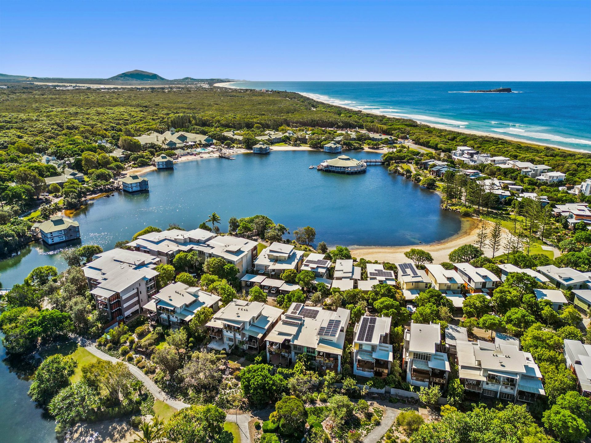 132/80 North Shore Road, TWIN WATERS