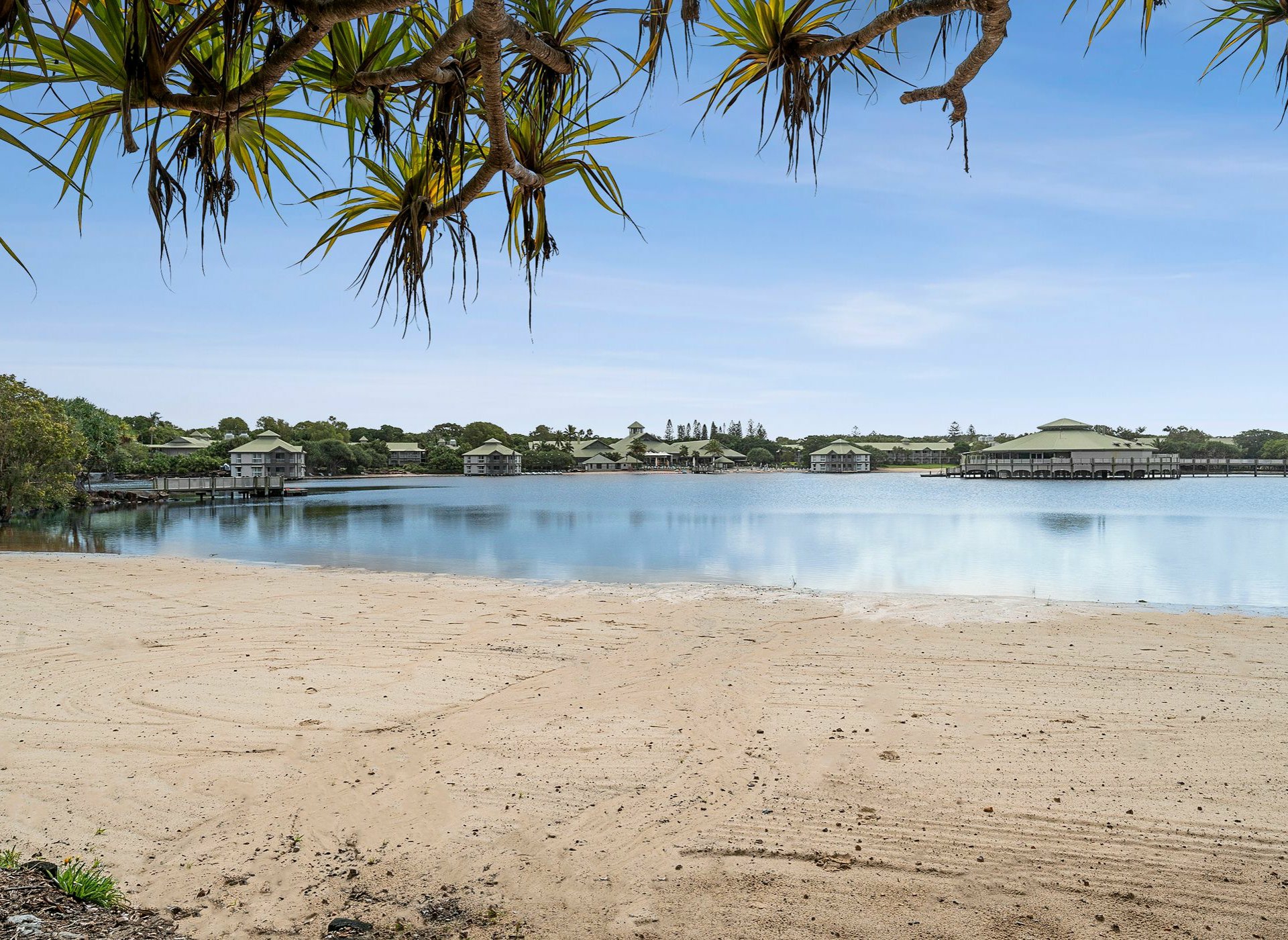 132/80 North Shore Road, TWIN WATERS