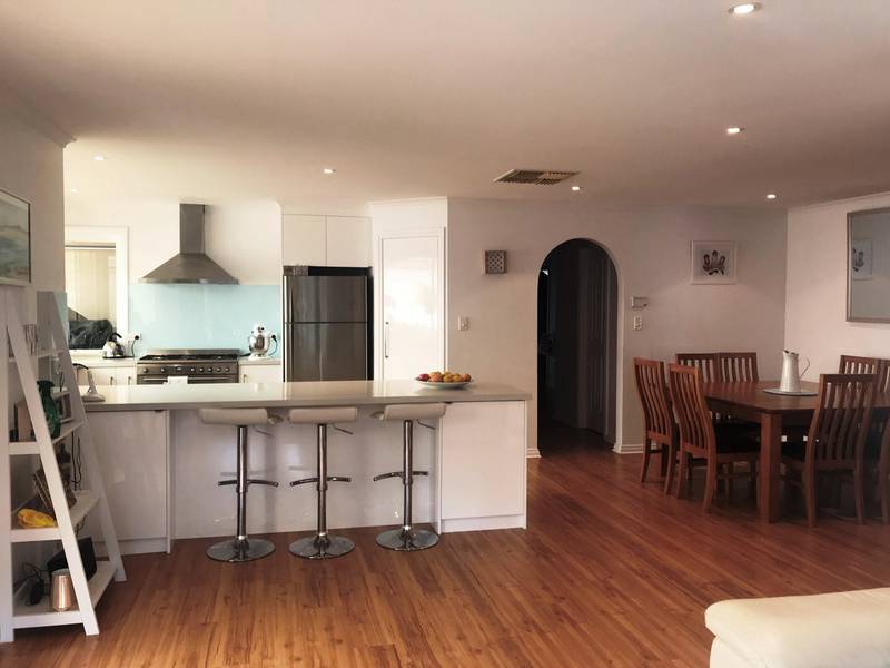9 Lake Frome Place, GREENWITH