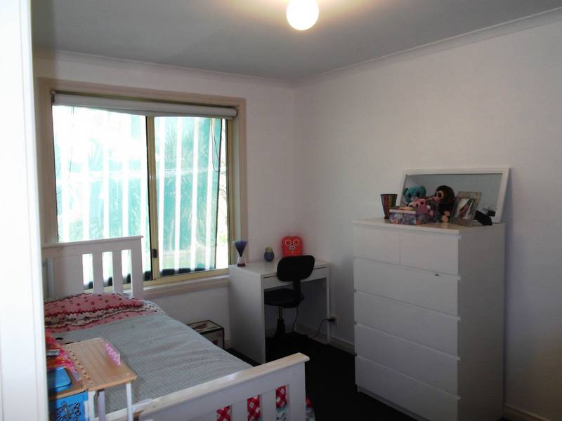 9 Lake Frome Place, GREENWITH