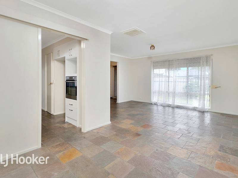 4 McDermott Place, GREEN FIELDS