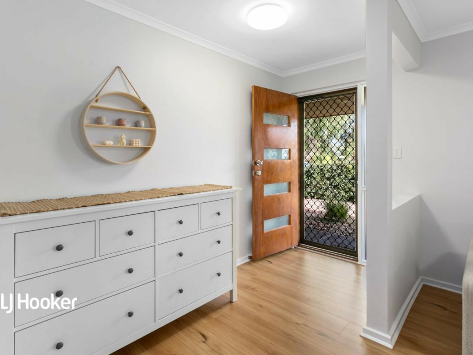 8 Essling Place, GREENWITH