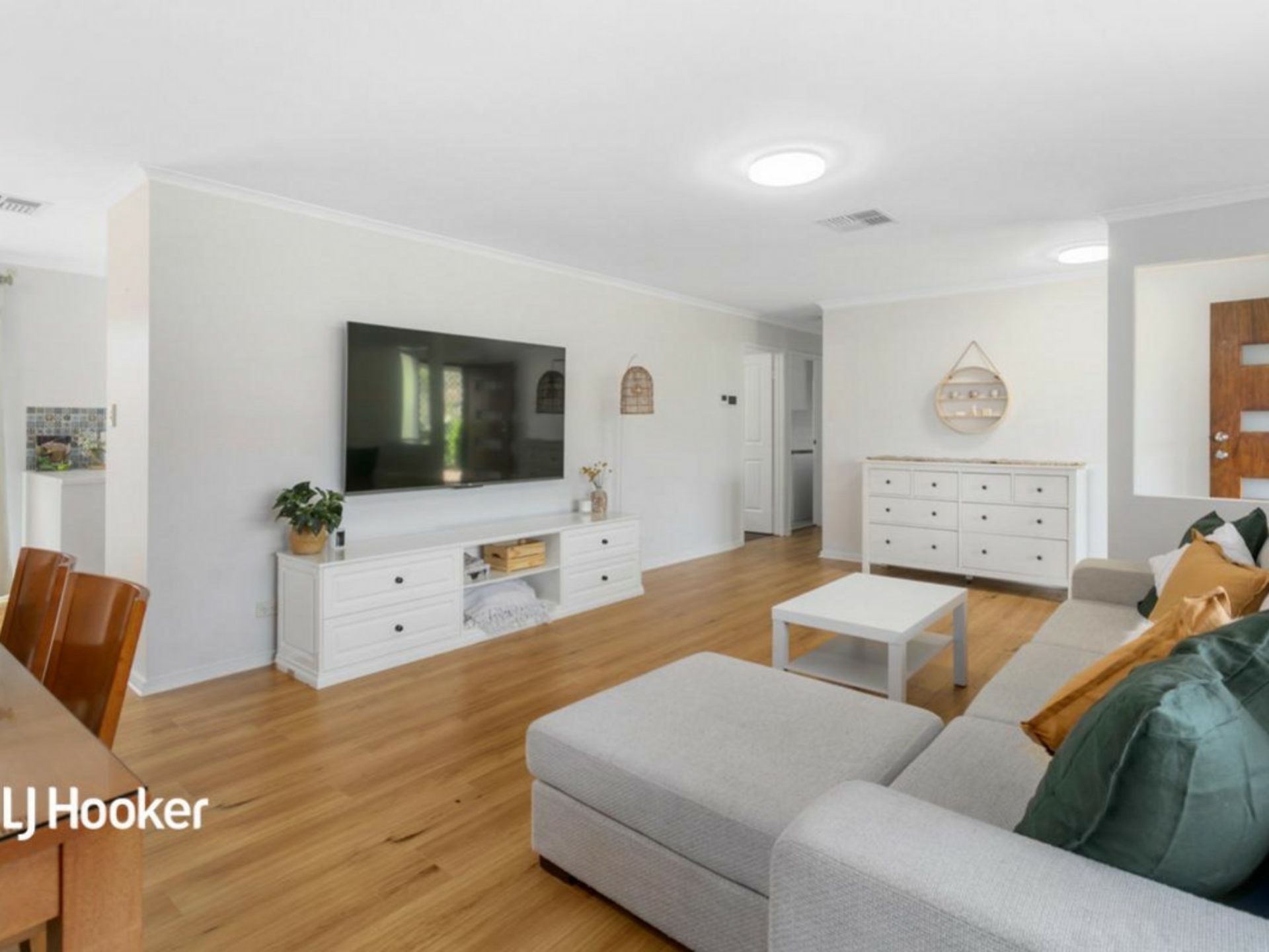 8 Essling Place, GREENWITH