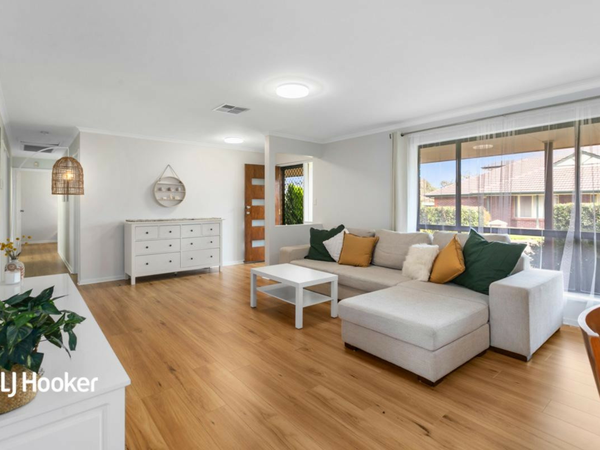 8 Essling Place, GREENWITH
