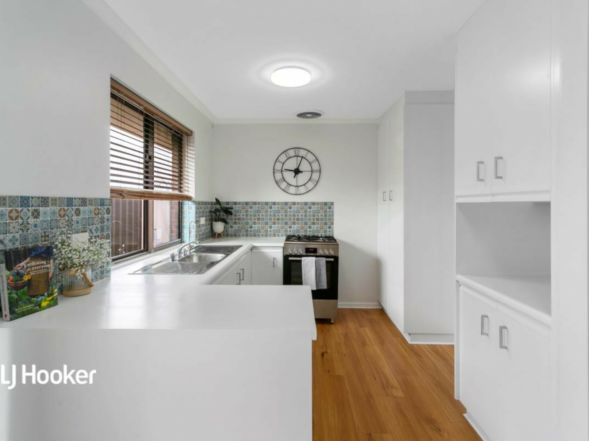 8 Essling Place, GREENWITH