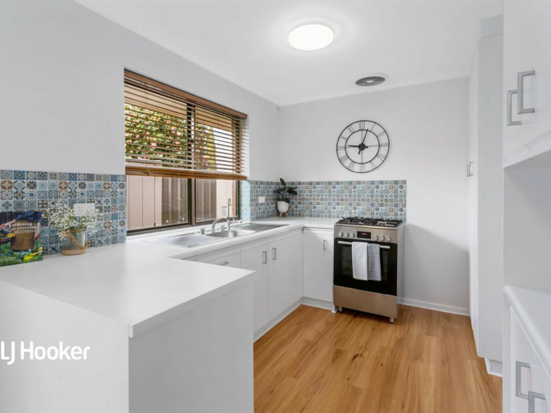 8 Essling Place, GREENWITH