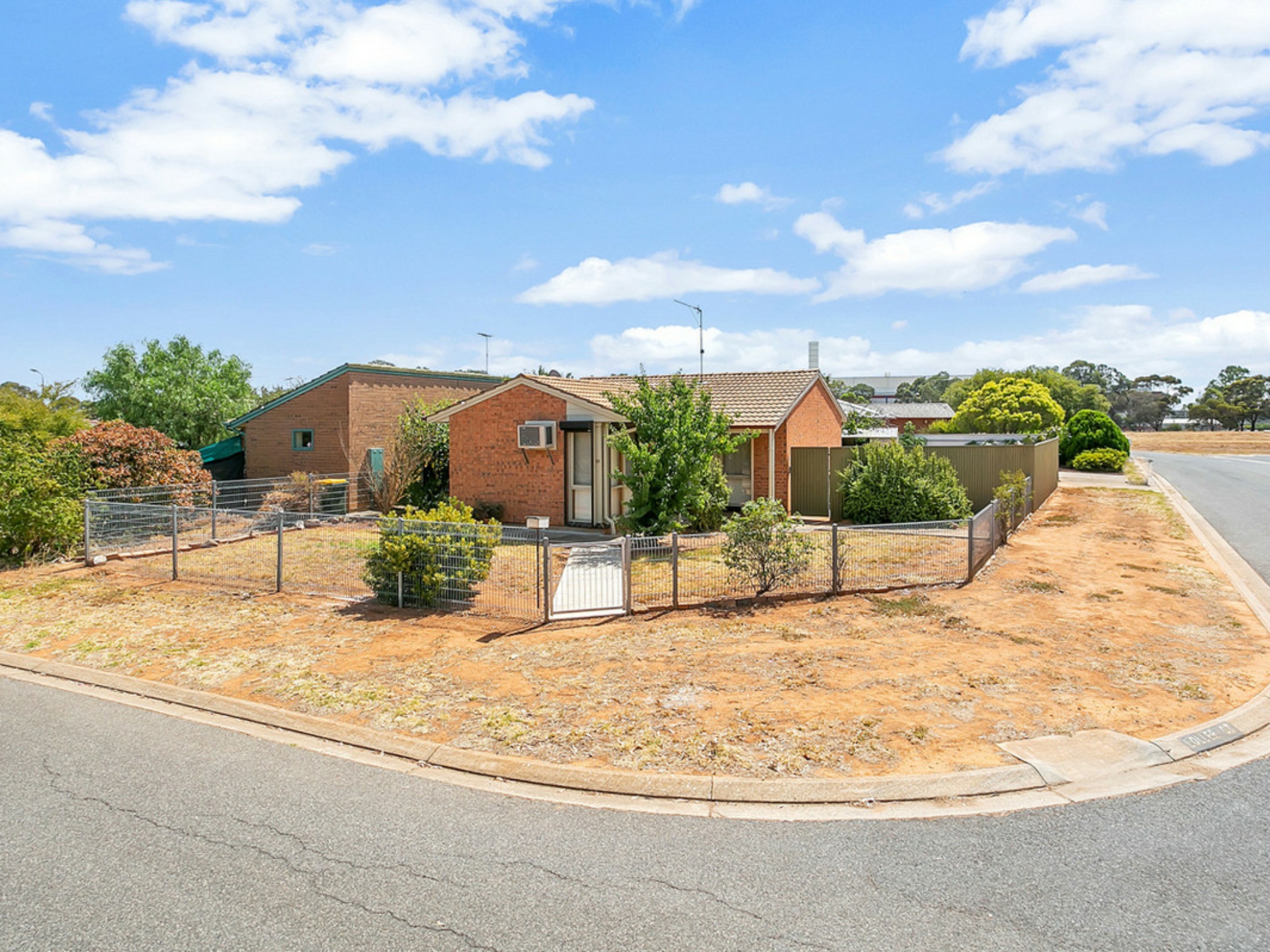10 Tregenza Avenue Elizabeth South SA