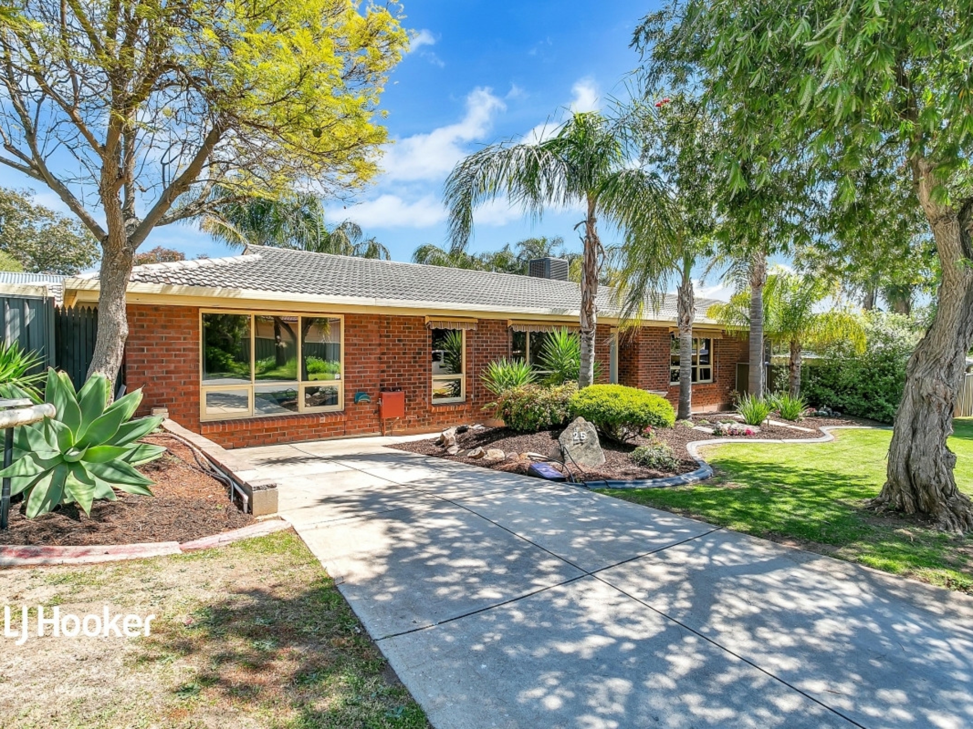 25 Pringle Avenue, SURREY DOWNS
