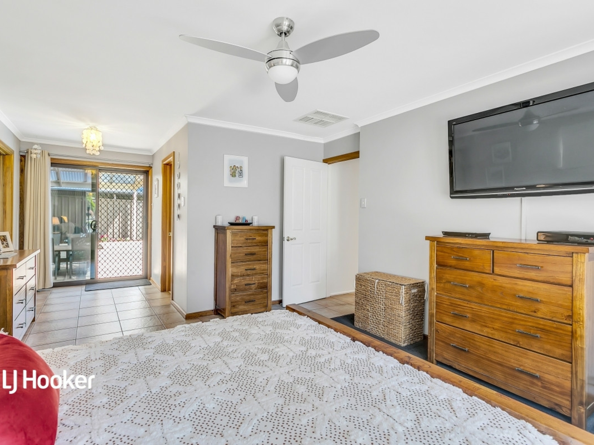 25 Pringle Avenue, SURREY DOWNS