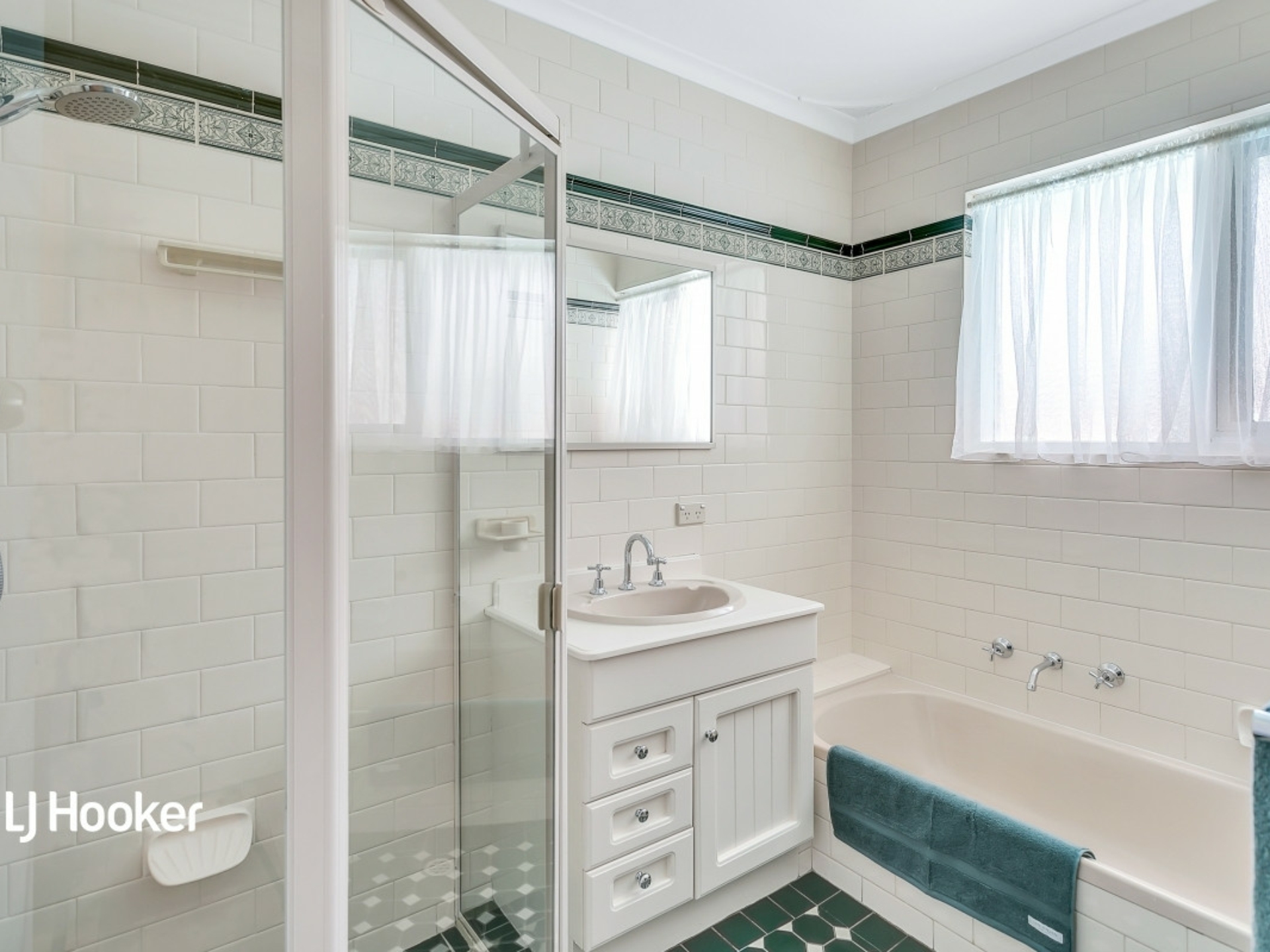 25 Pringle Avenue, SURREY DOWNS