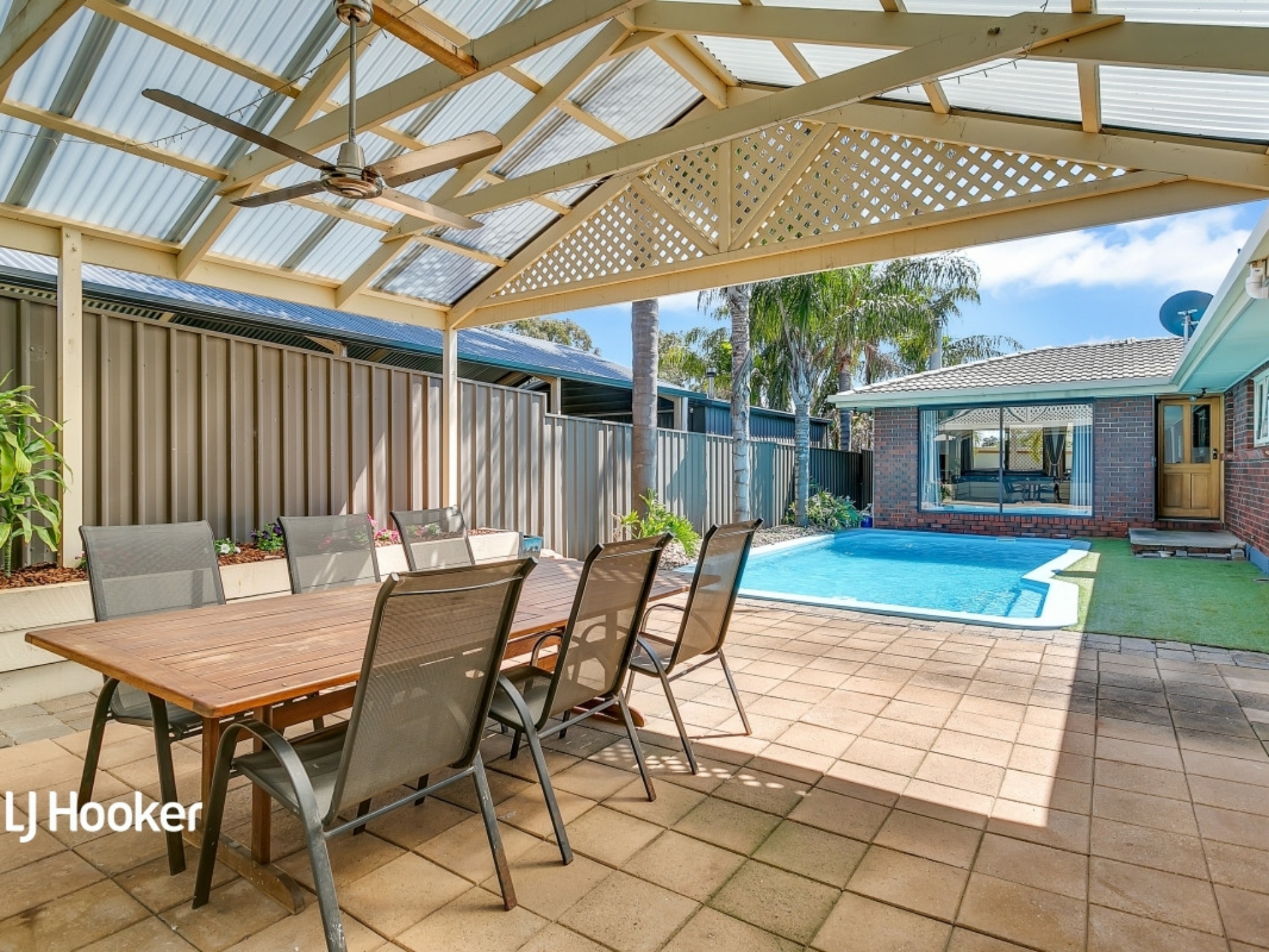 25 Pringle Avenue, SURREY DOWNS