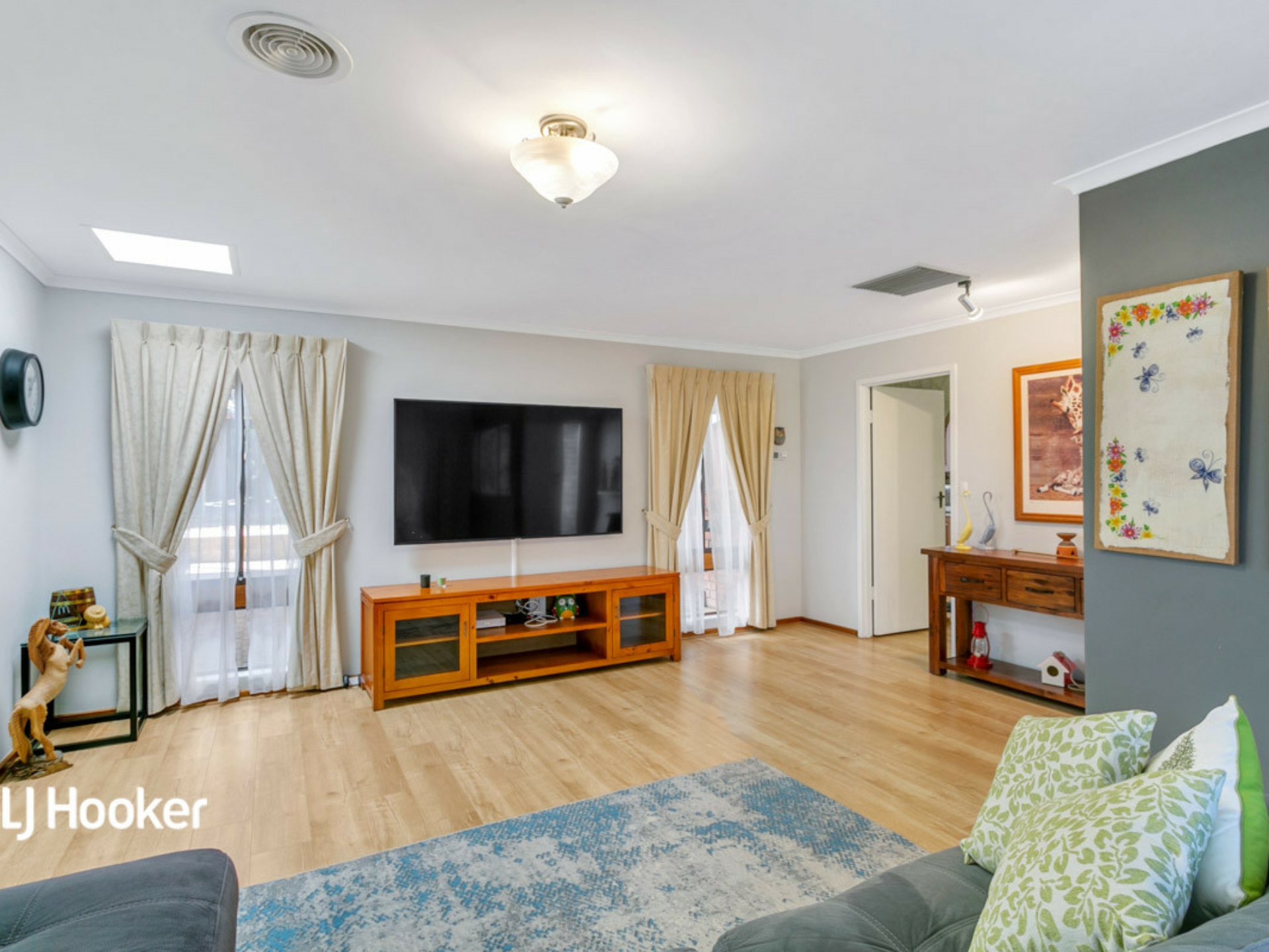 24 Yurlondi Drive, SURREY DOWNS