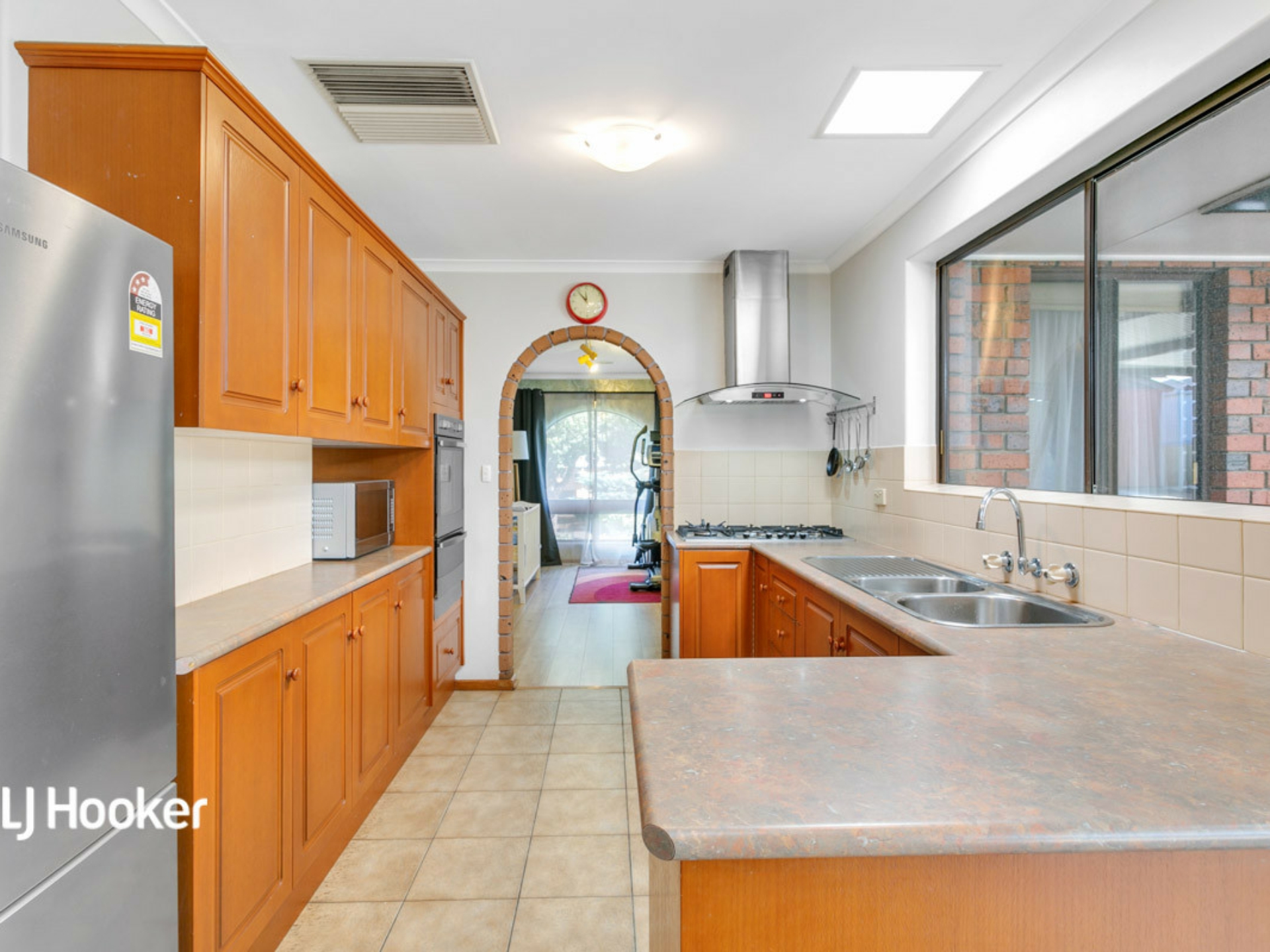 24 Yurlondi Drive, SURREY DOWNS