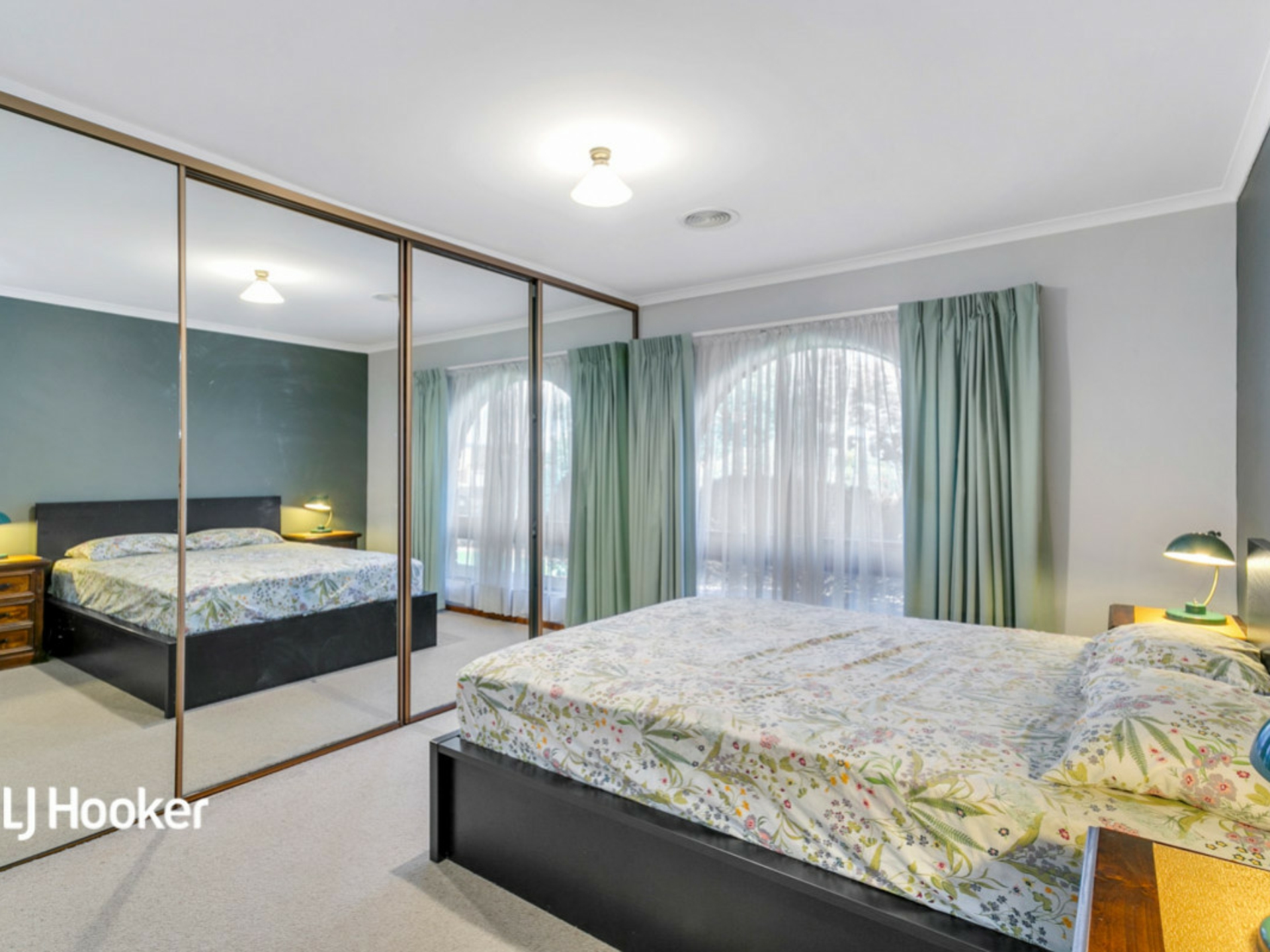 24 Yurlondi Drive, SURREY DOWNS