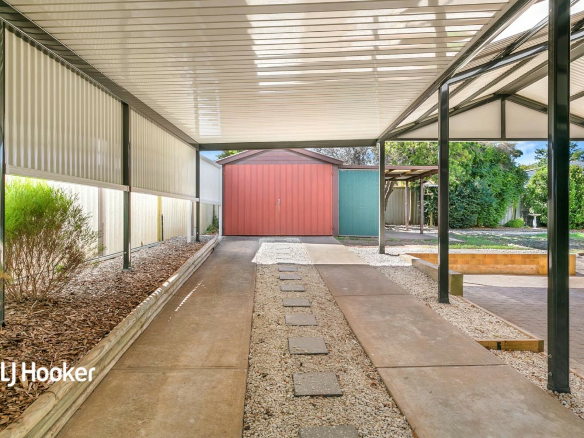 24 Yurlondi Drive, SURREY DOWNS