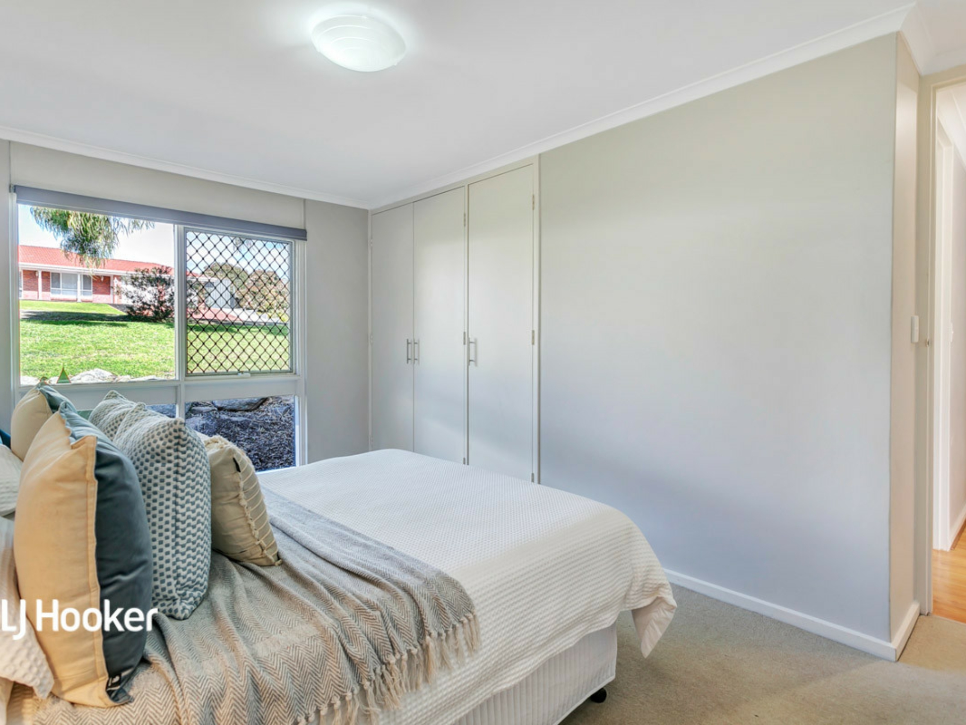276 Grenfell Road, SURREY DOWNS