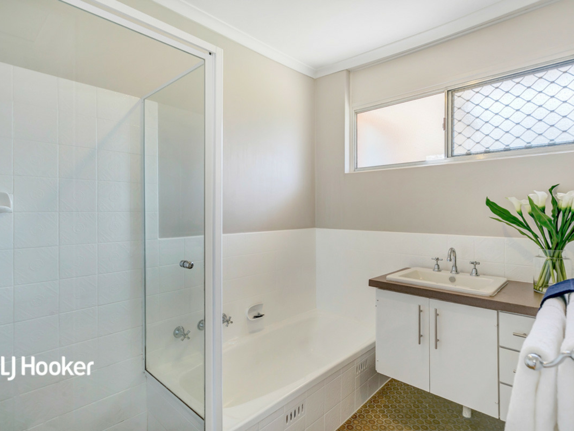276 Grenfell Road, SURREY DOWNS