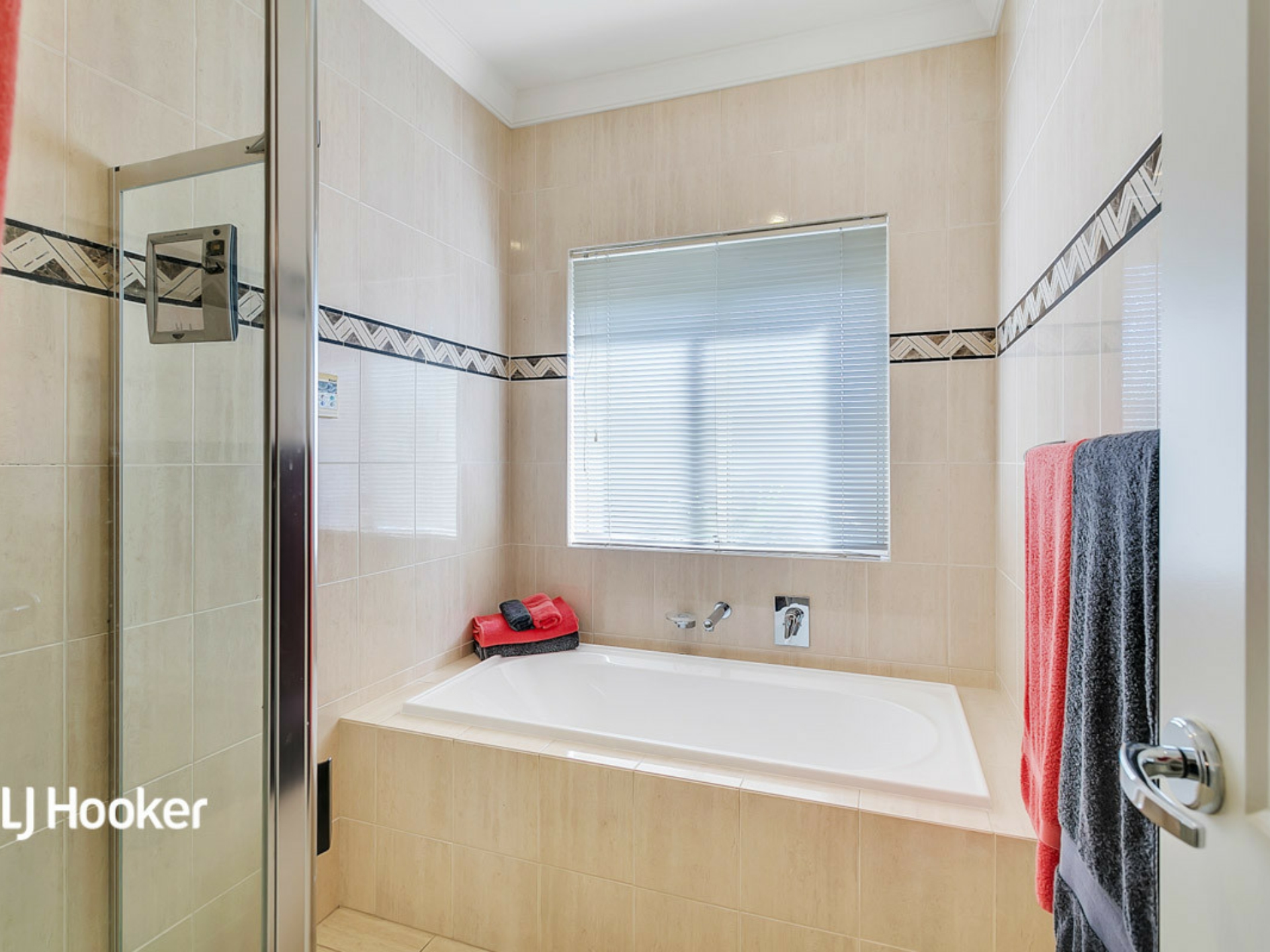 9 Spencer Court, MAWSON LAKES