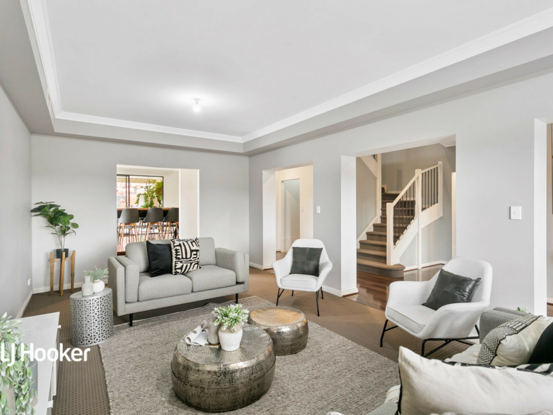 6 Wellington Court, GREENWITH