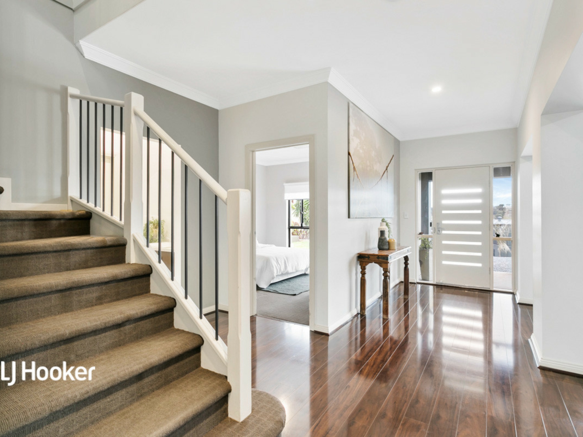 6 Wellington Court, GREENWITH