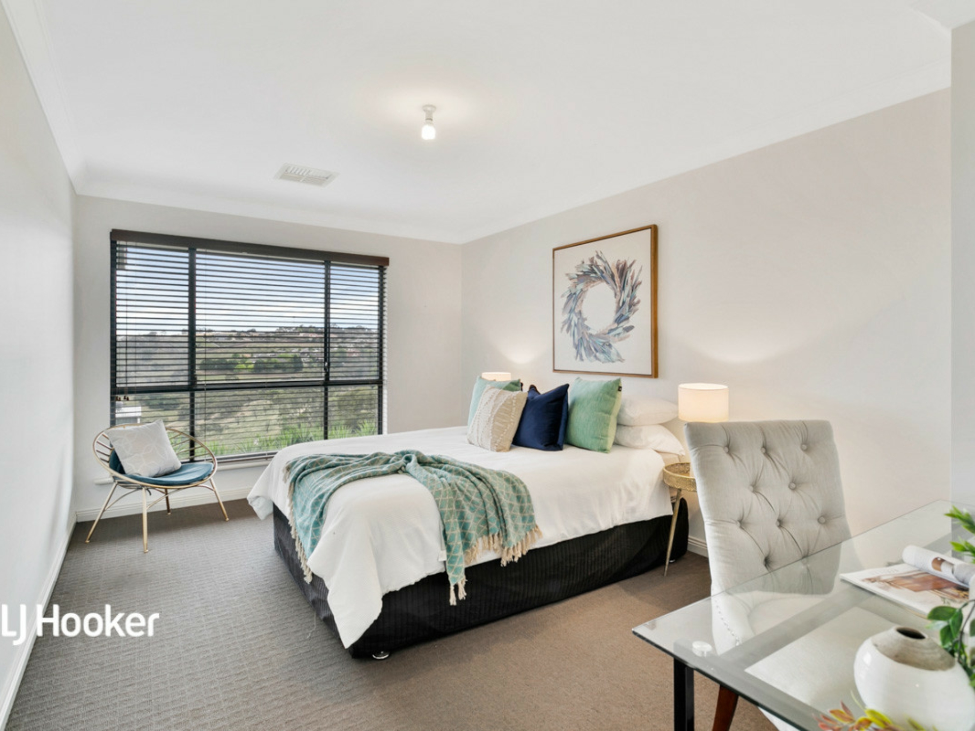 6 Wellington Court, GREENWITH