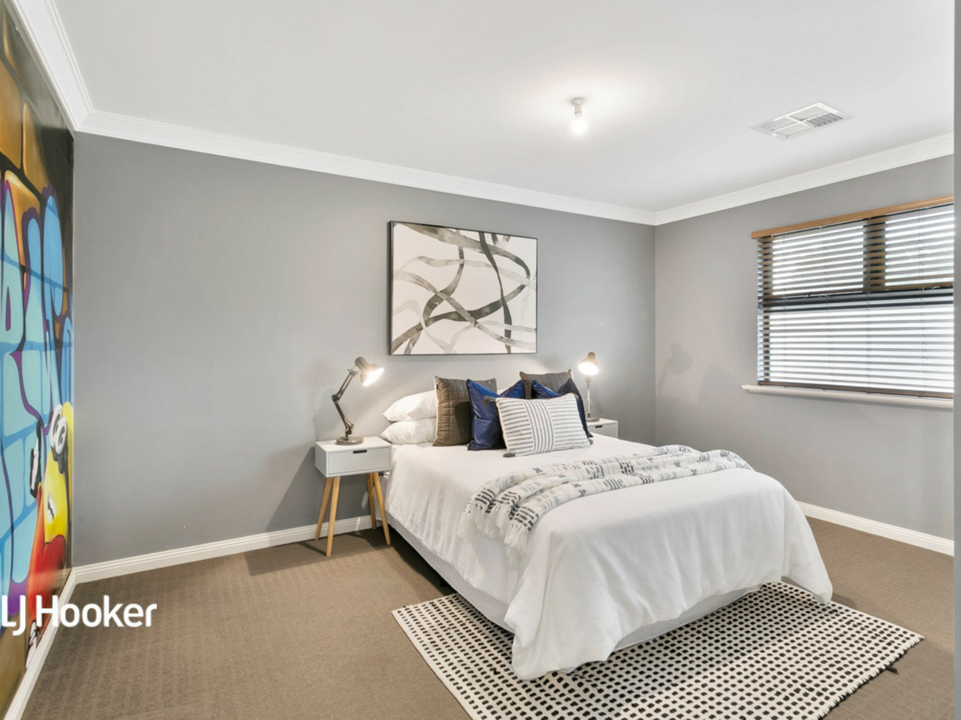 6 Wellington Court, GREENWITH