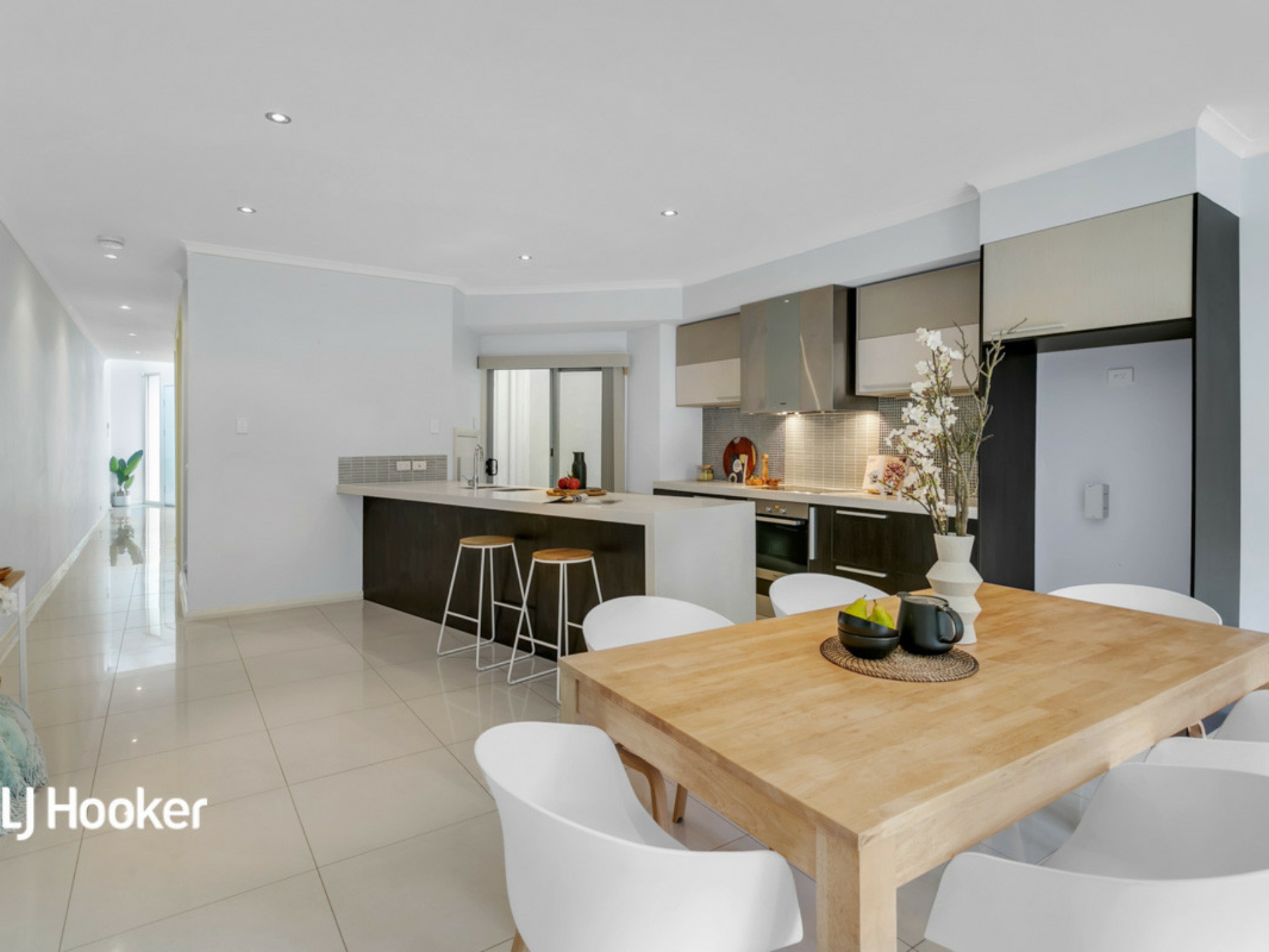 37 MacMillan Avenue, MAWSON LAKES