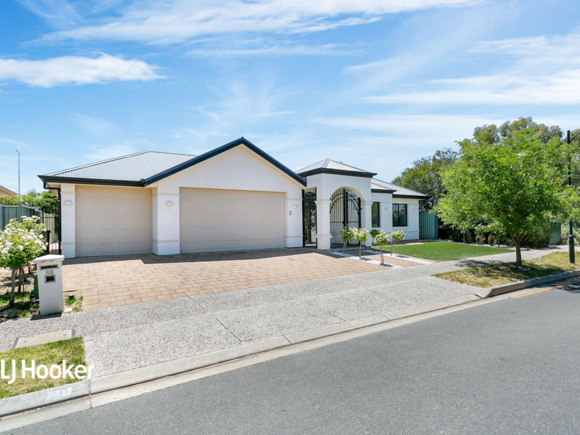 10 Hinchinbrook Avenue, MAWSON LAKES