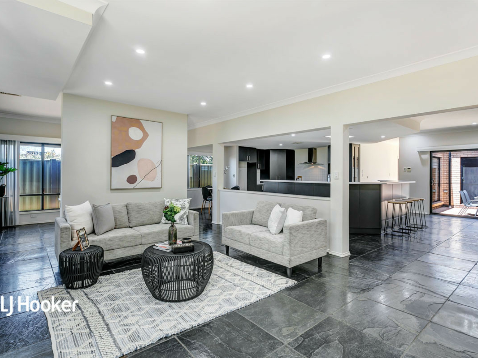 10 Hinchinbrook Avenue, MAWSON LAKES