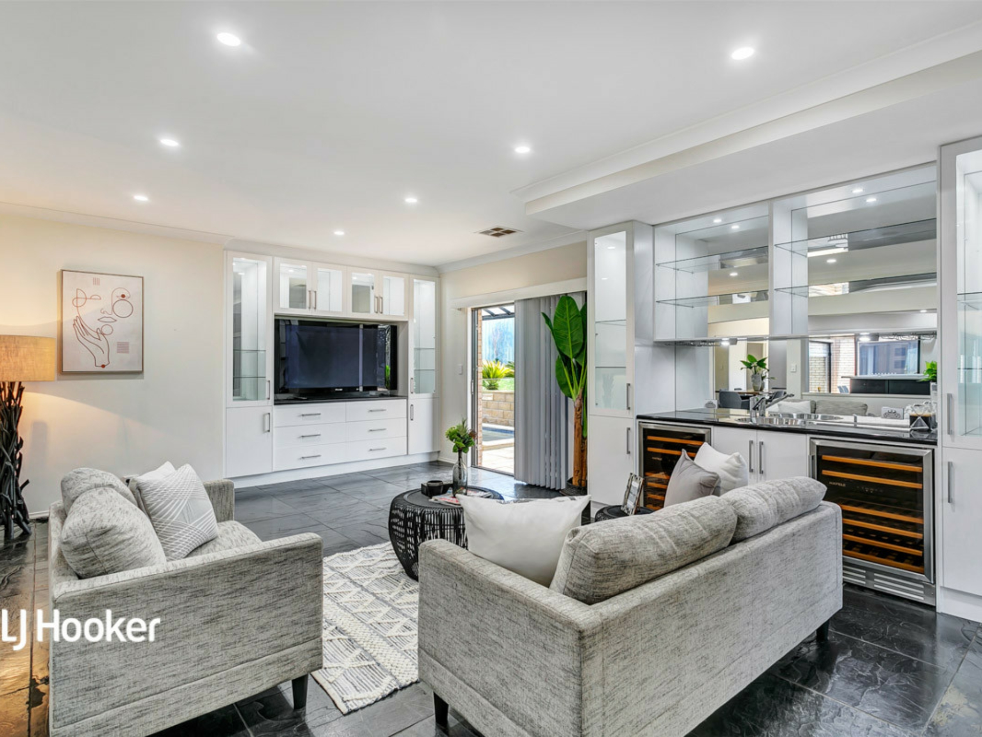 10 Hinchinbrook Avenue, MAWSON LAKES