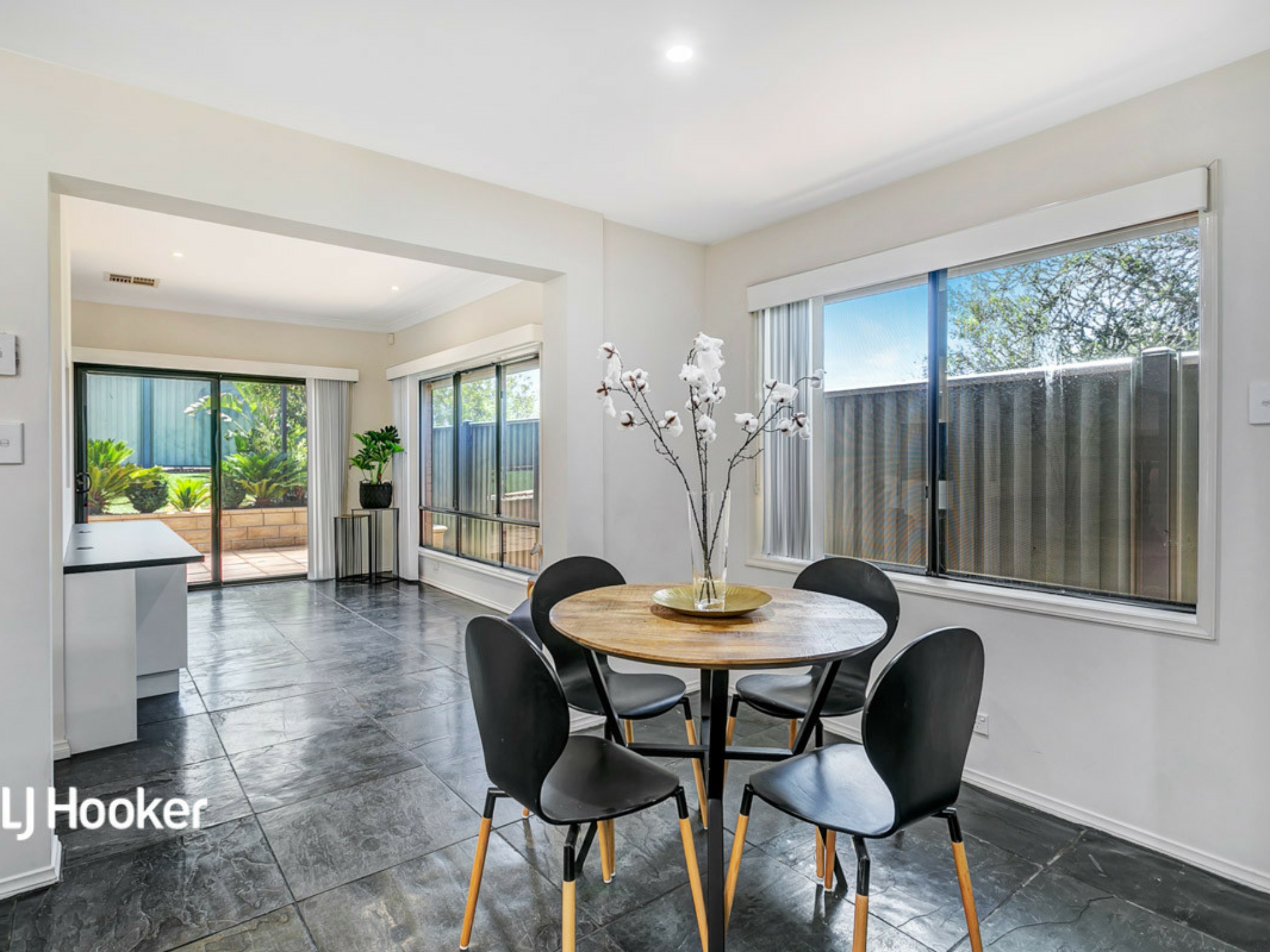 10 Hinchinbrook Avenue, MAWSON LAKES
