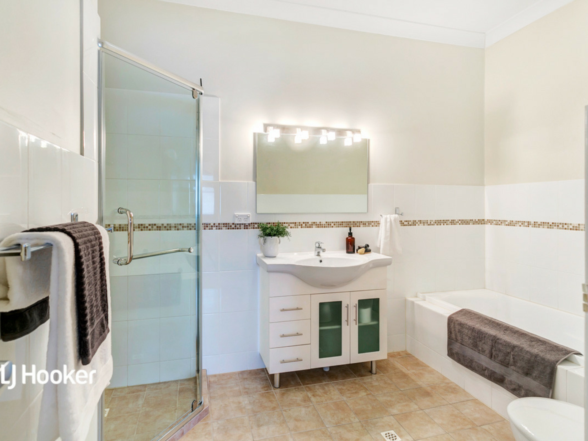 11 Bartlett Court, GOLDEN GROVE