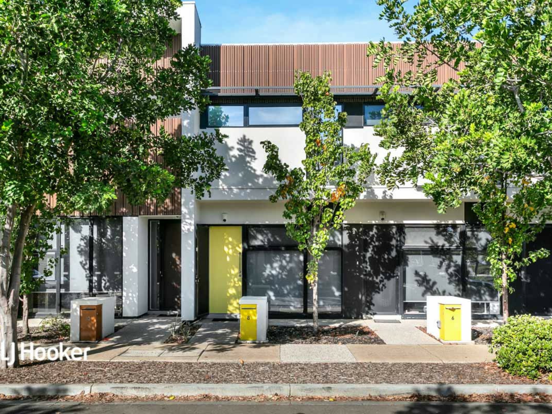 8 Stallion Drive, St Clair