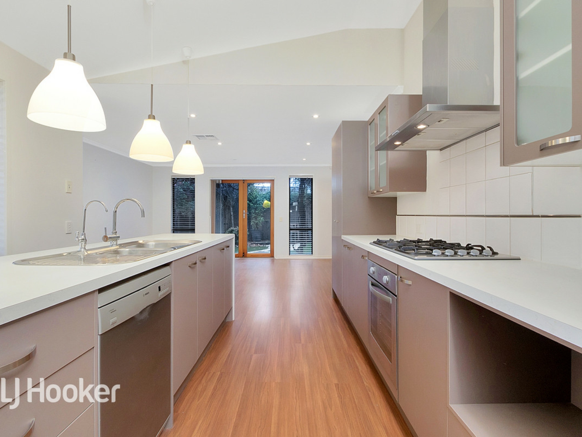 4 Bracken Avenue, GILLES PLAINS