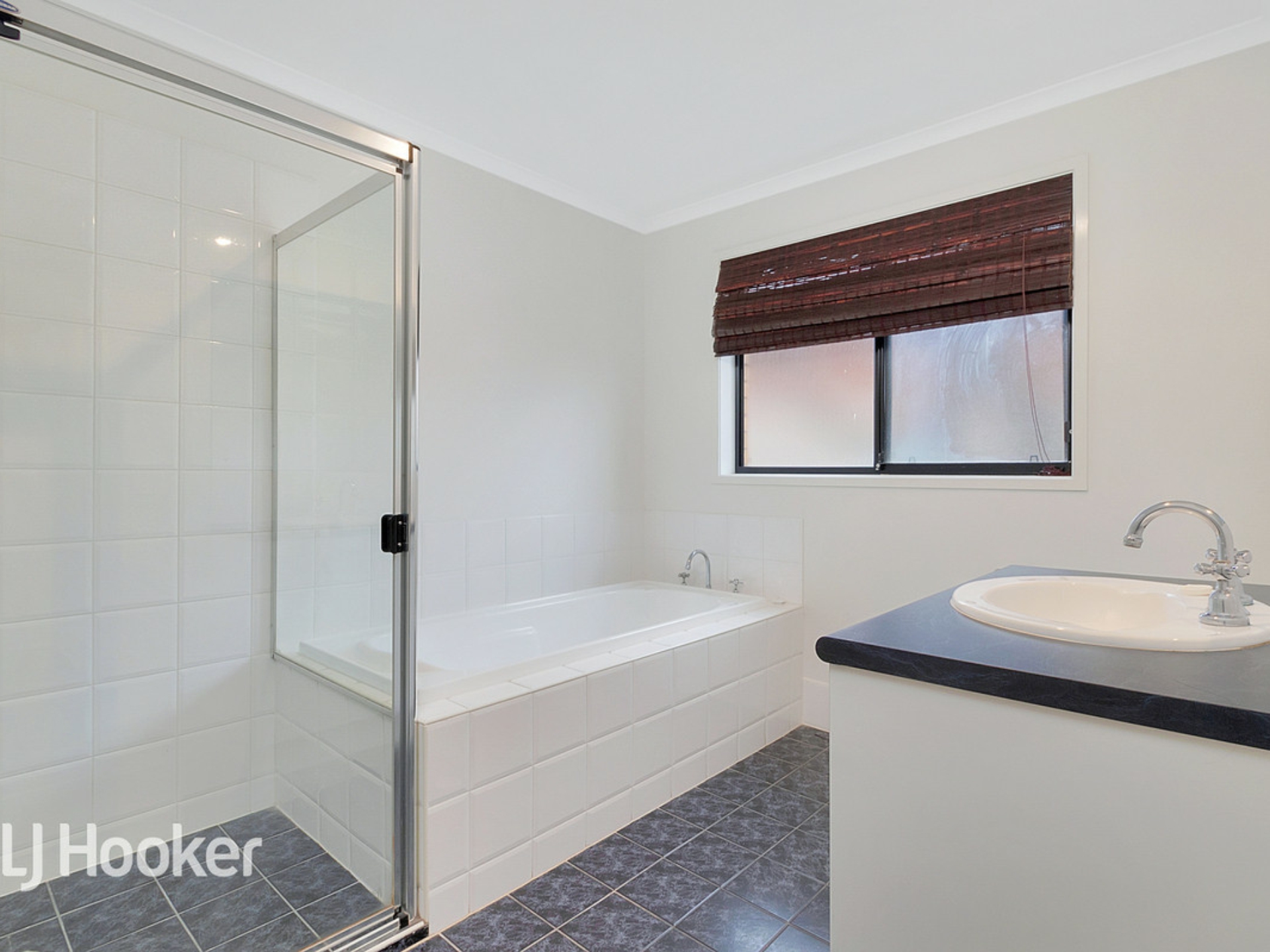 4 Bracken Avenue, GILLES PLAINS