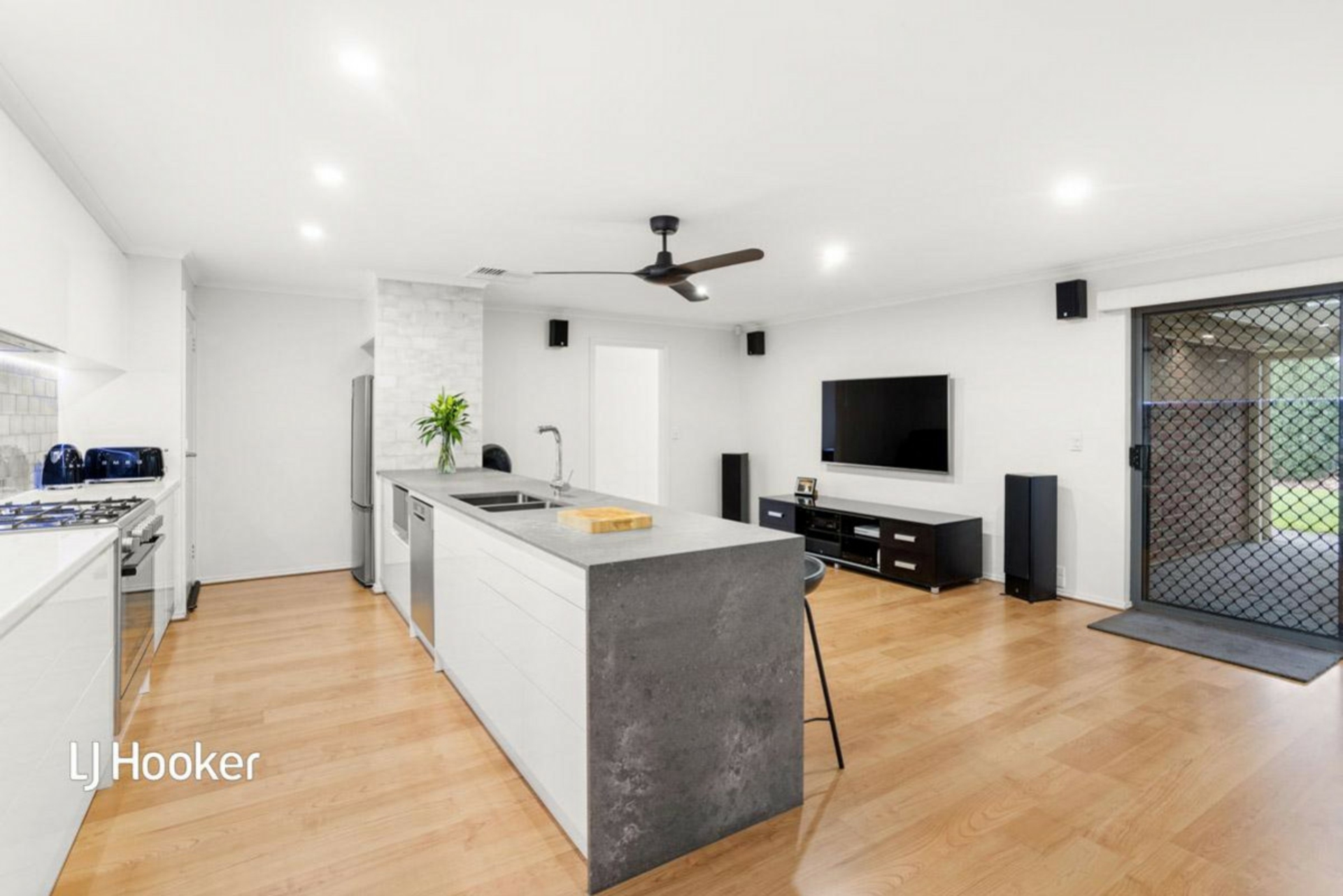 15 Pinewood Court, GOLDEN GROVE