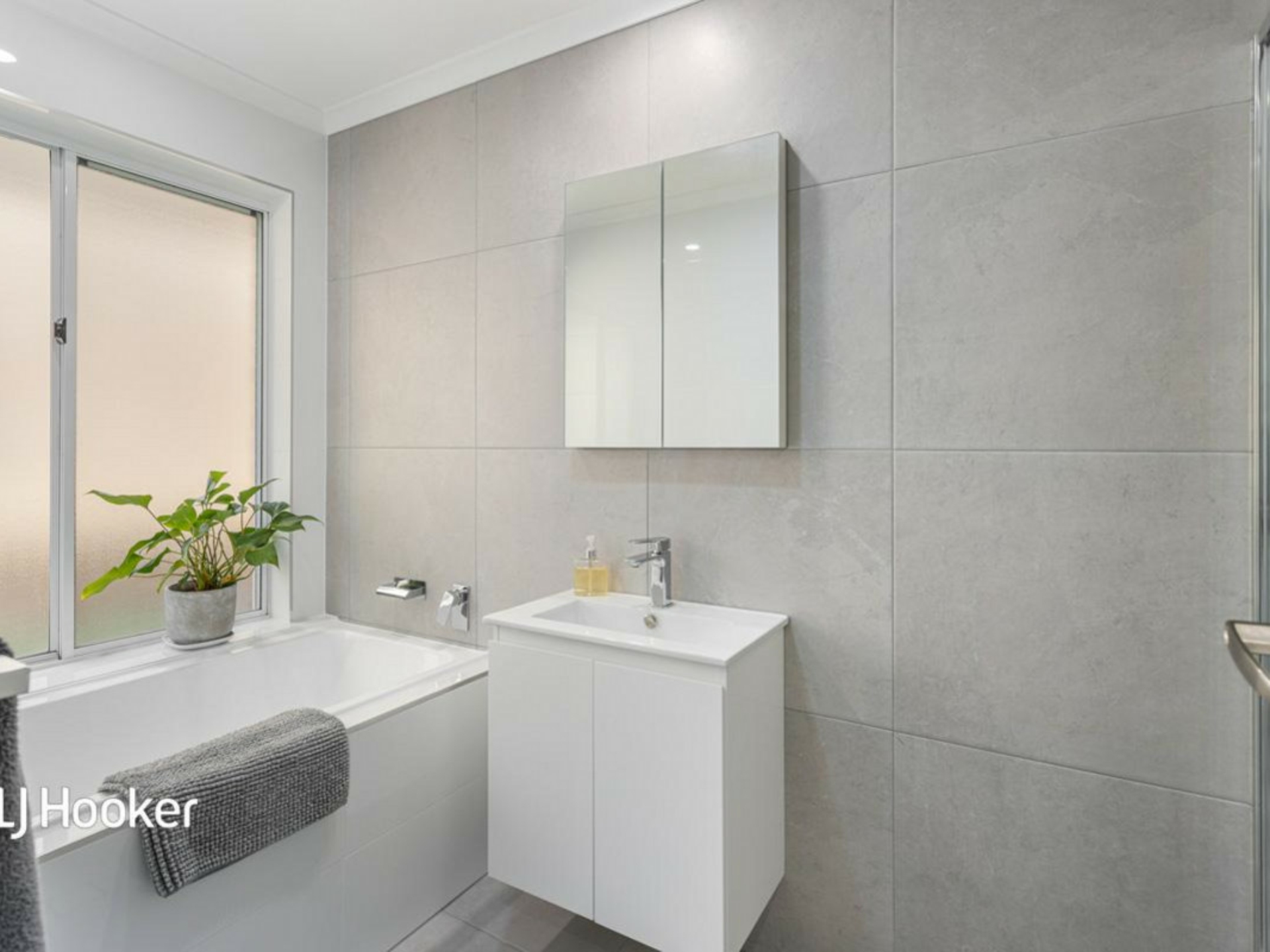14 Mandarine Avenue, GOLDEN GROVE