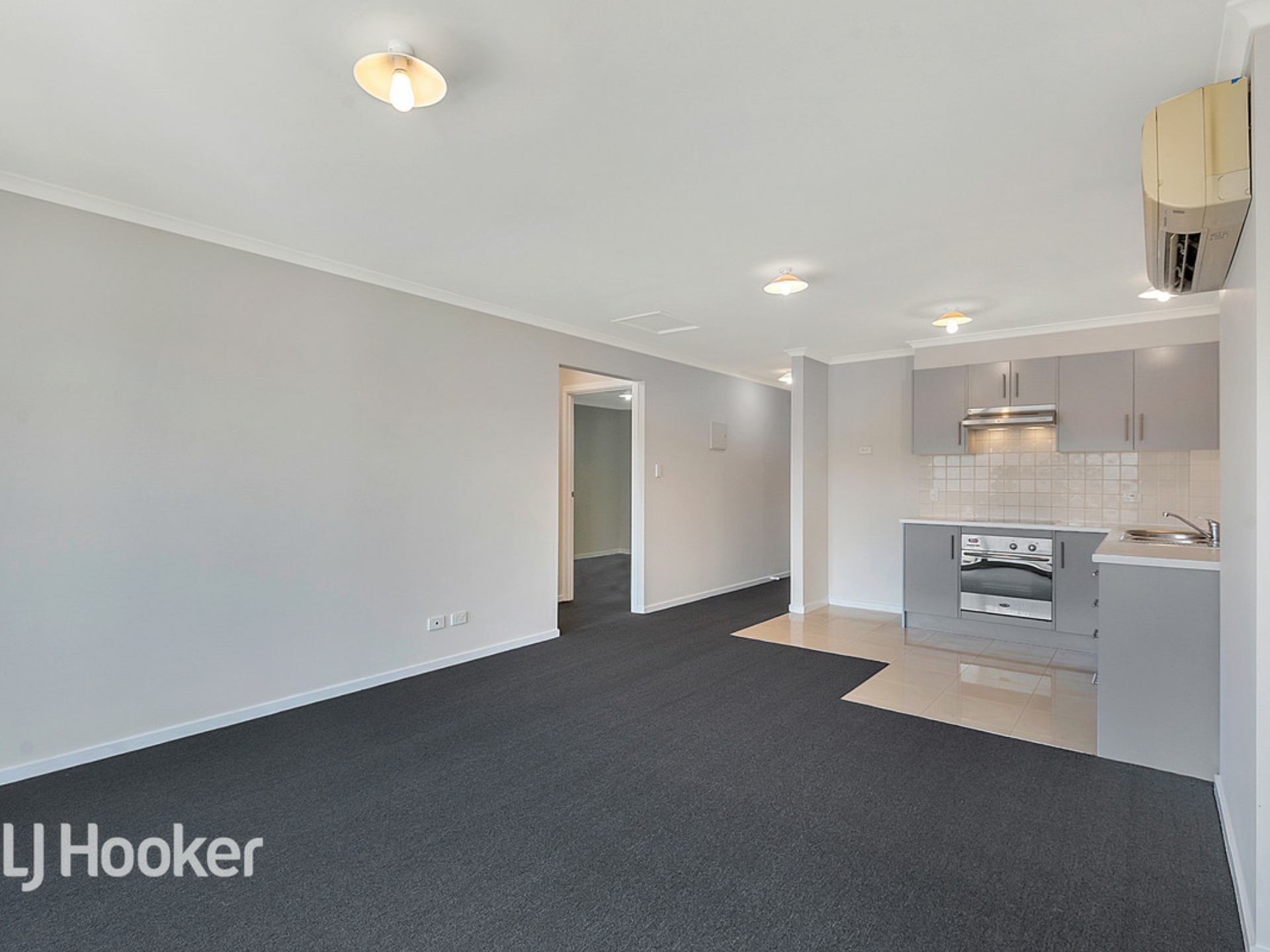 11/13 - 19 Hurtle Parade, MAWSON LAKES