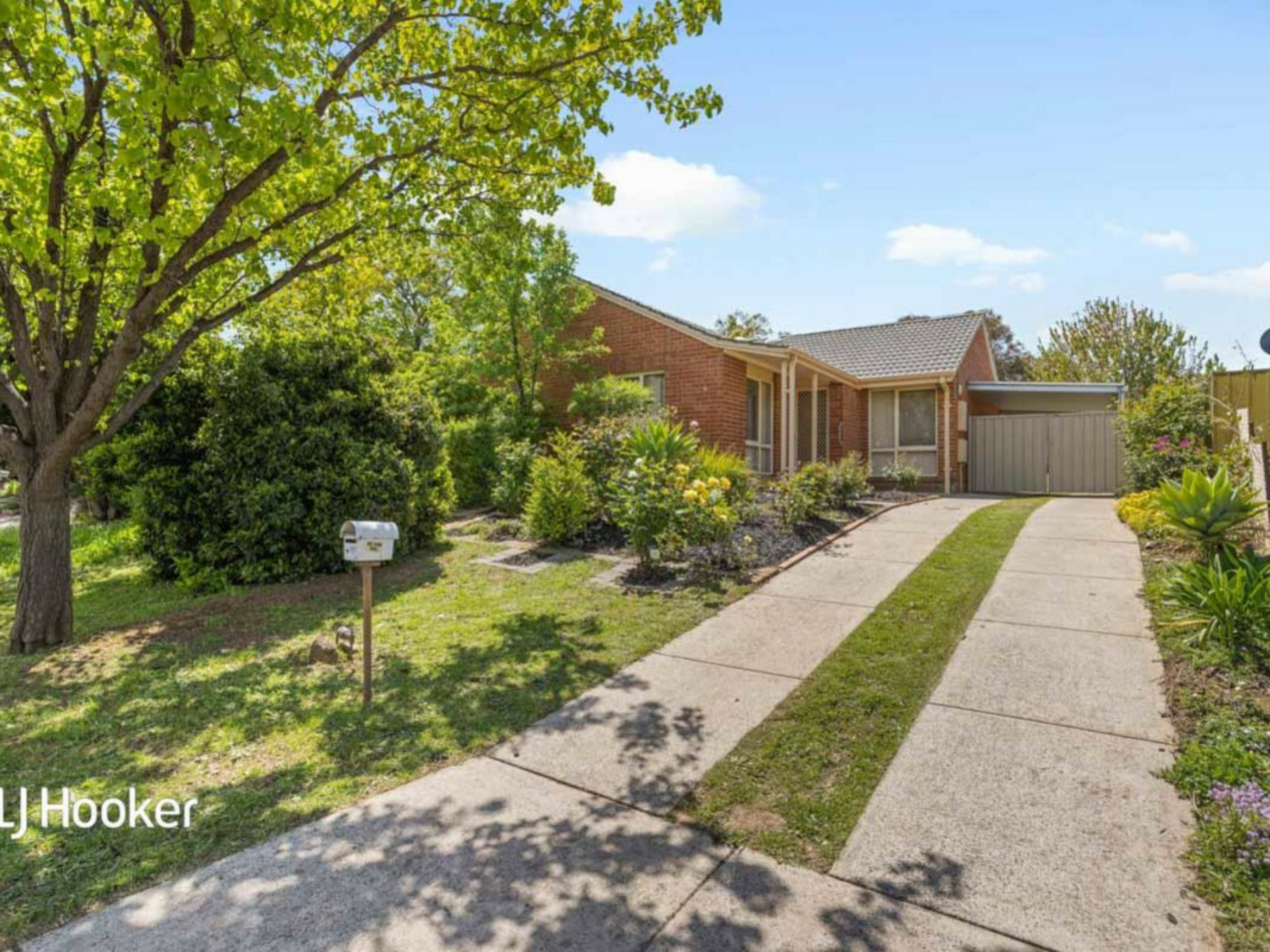 14 Nella Dan Court, GREENWITH