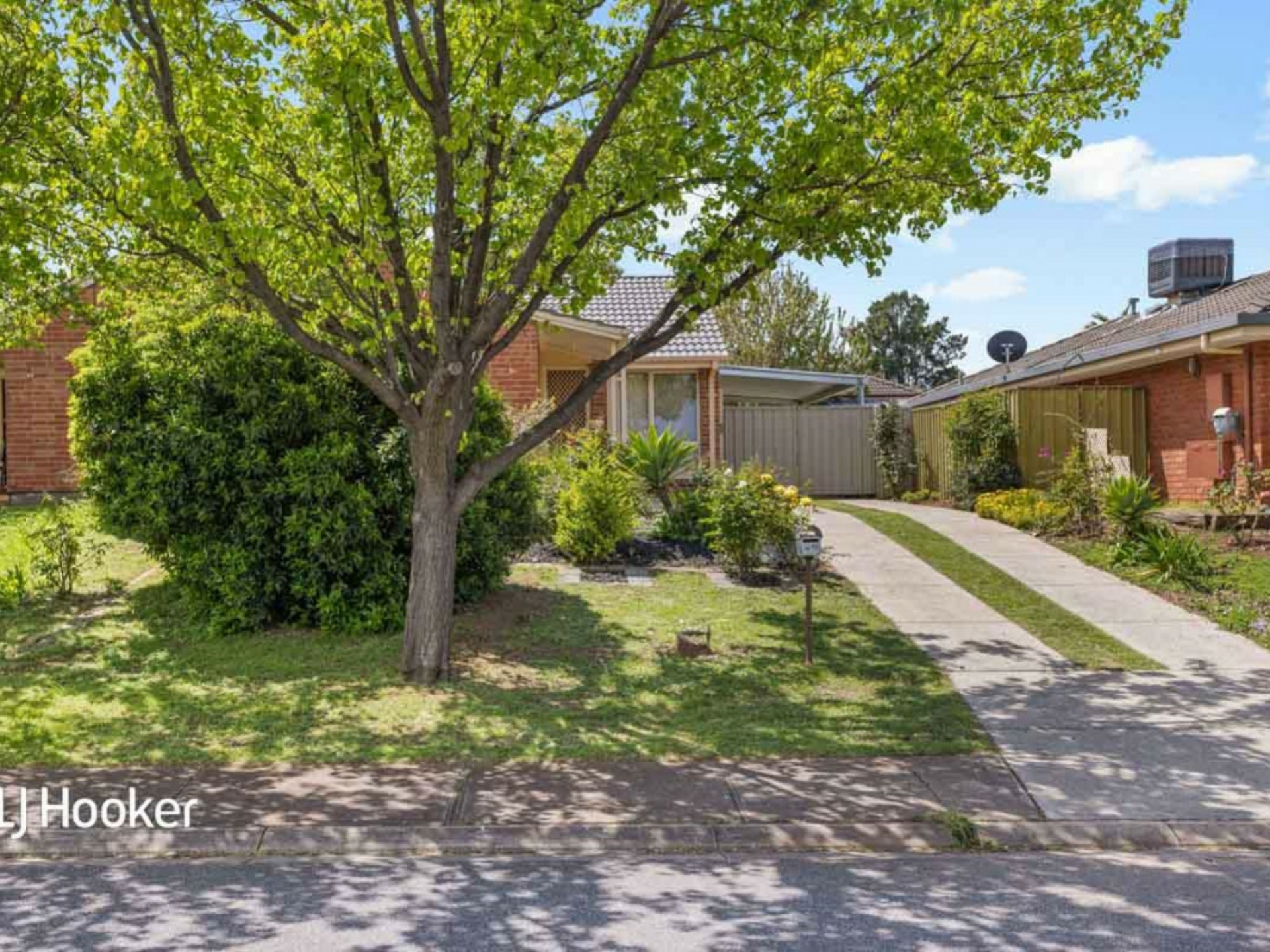 14 Nella Dan Court, GREENWITH
