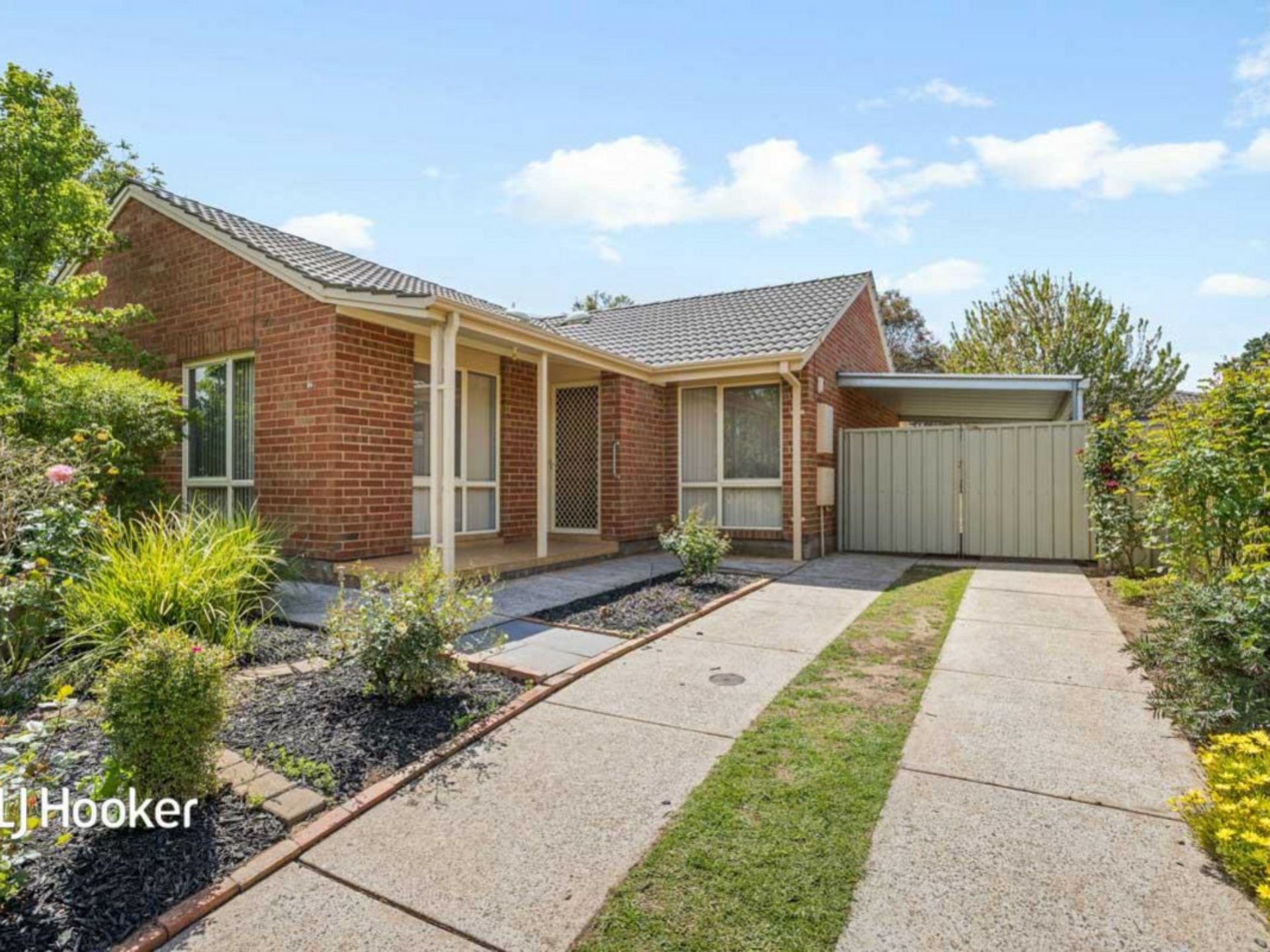 14 Nella Dan Court, GREENWITH