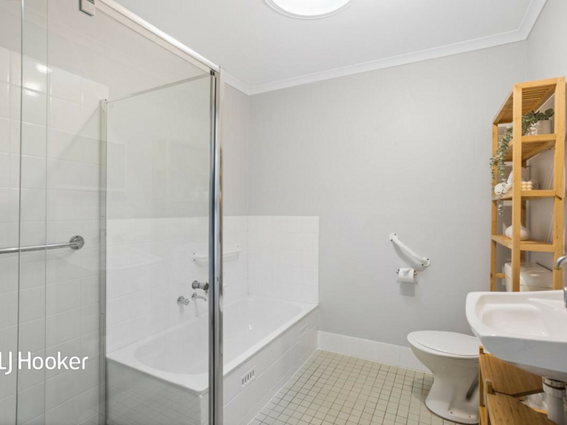 14 Nella Dan Court, GREENWITH